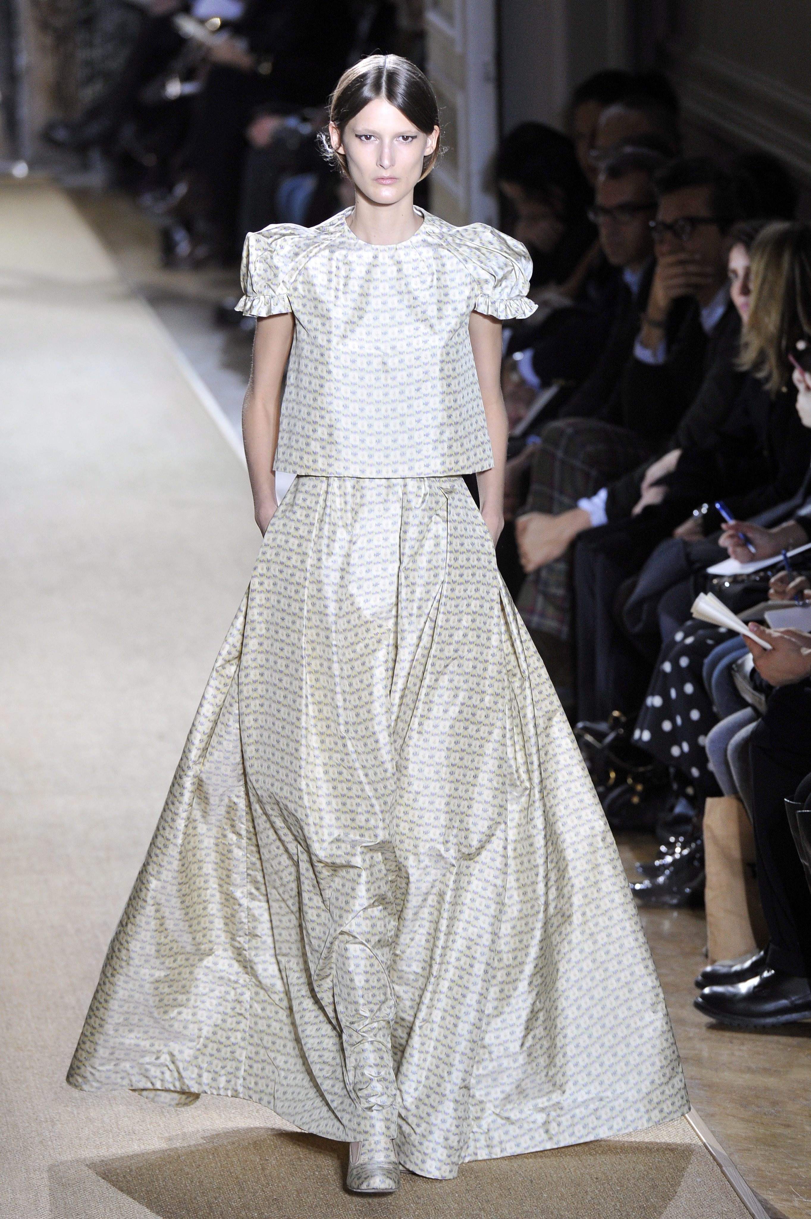 Модел на Valentino