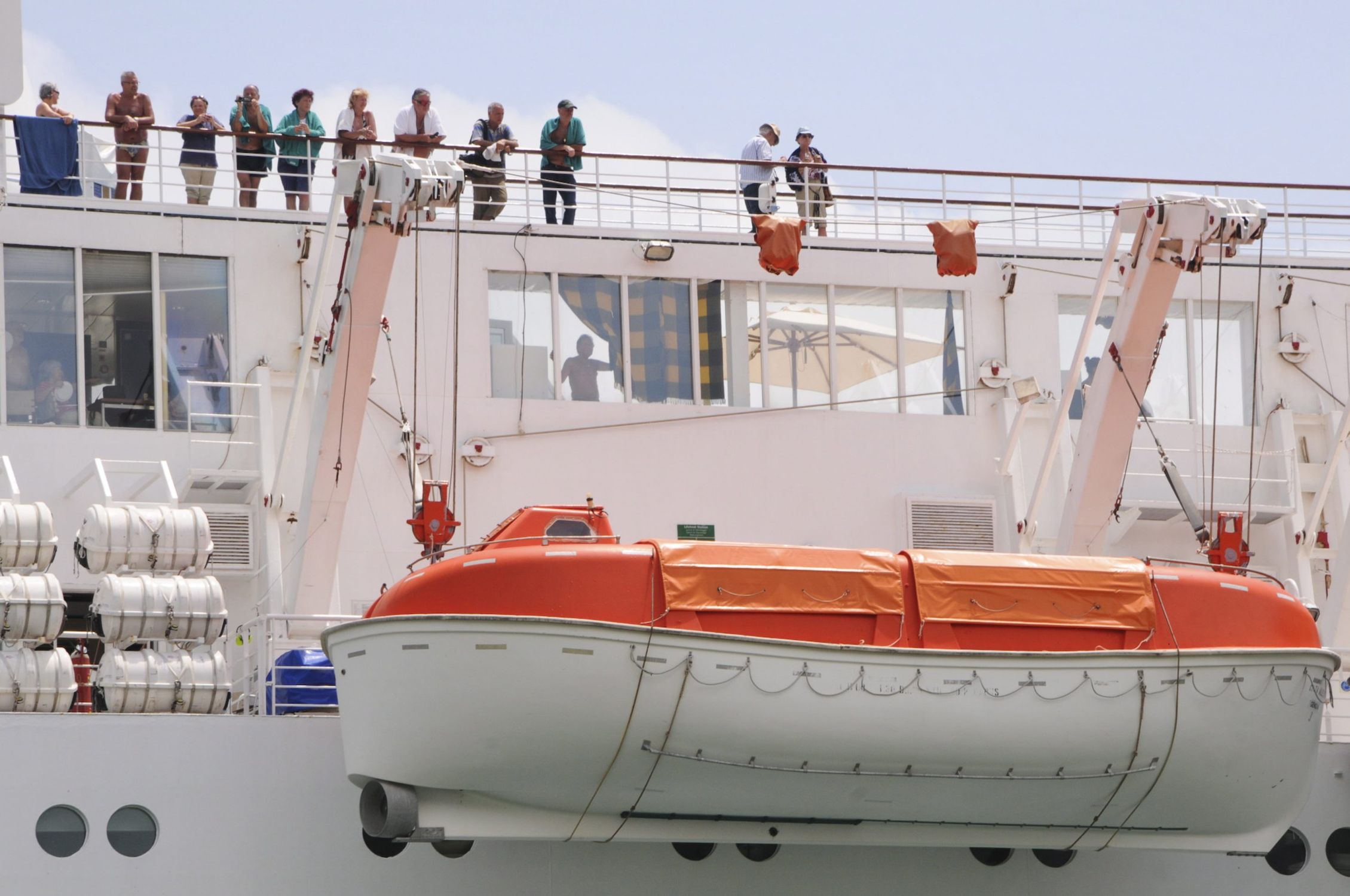 ”Коста Алегра” беше спасен и пристигна на пристанище на Сейшелските острови