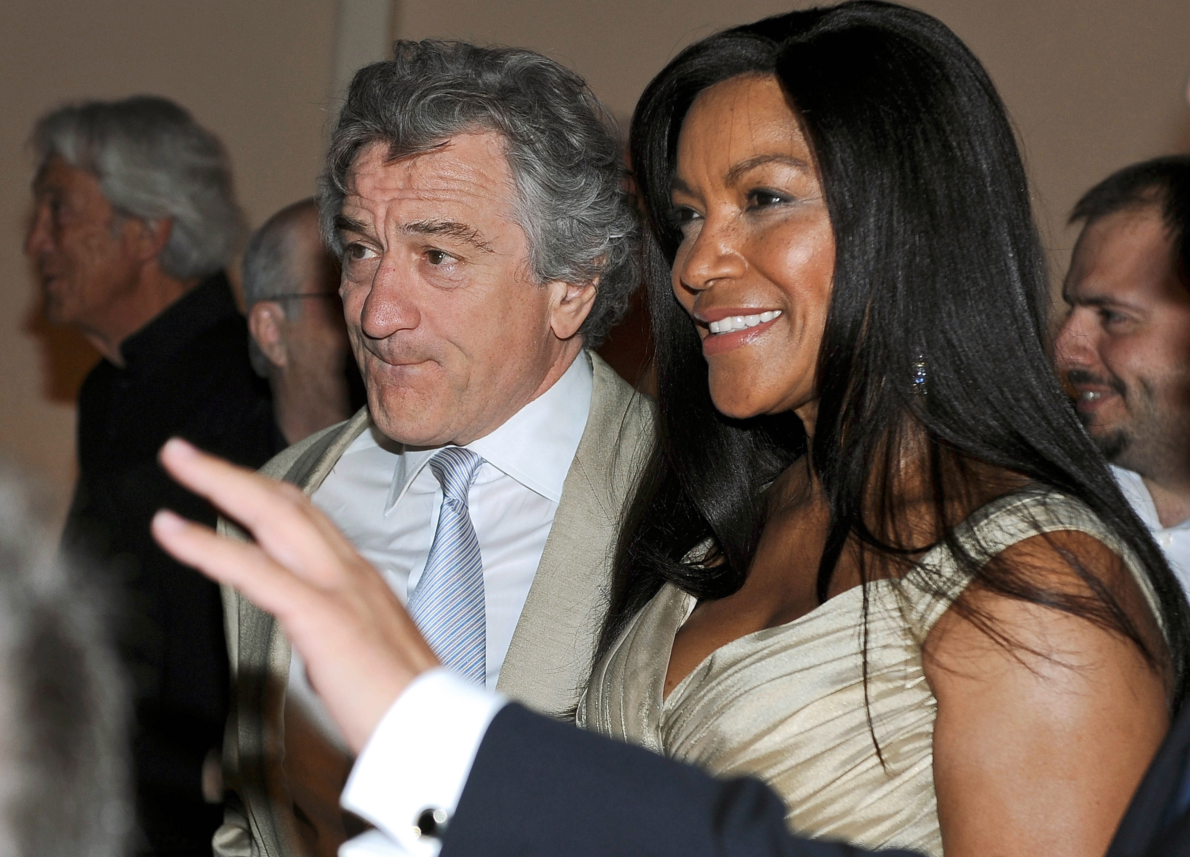 Председателят на журито Робърт де Ниро със съпругата си Грейс Хайтауър