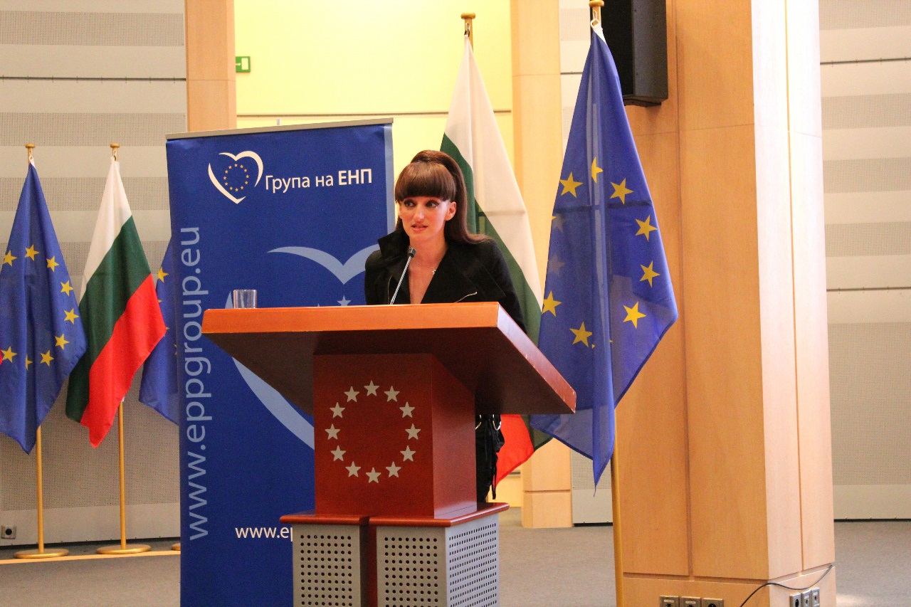 Деси Тенекеджиева говори в Европарламента