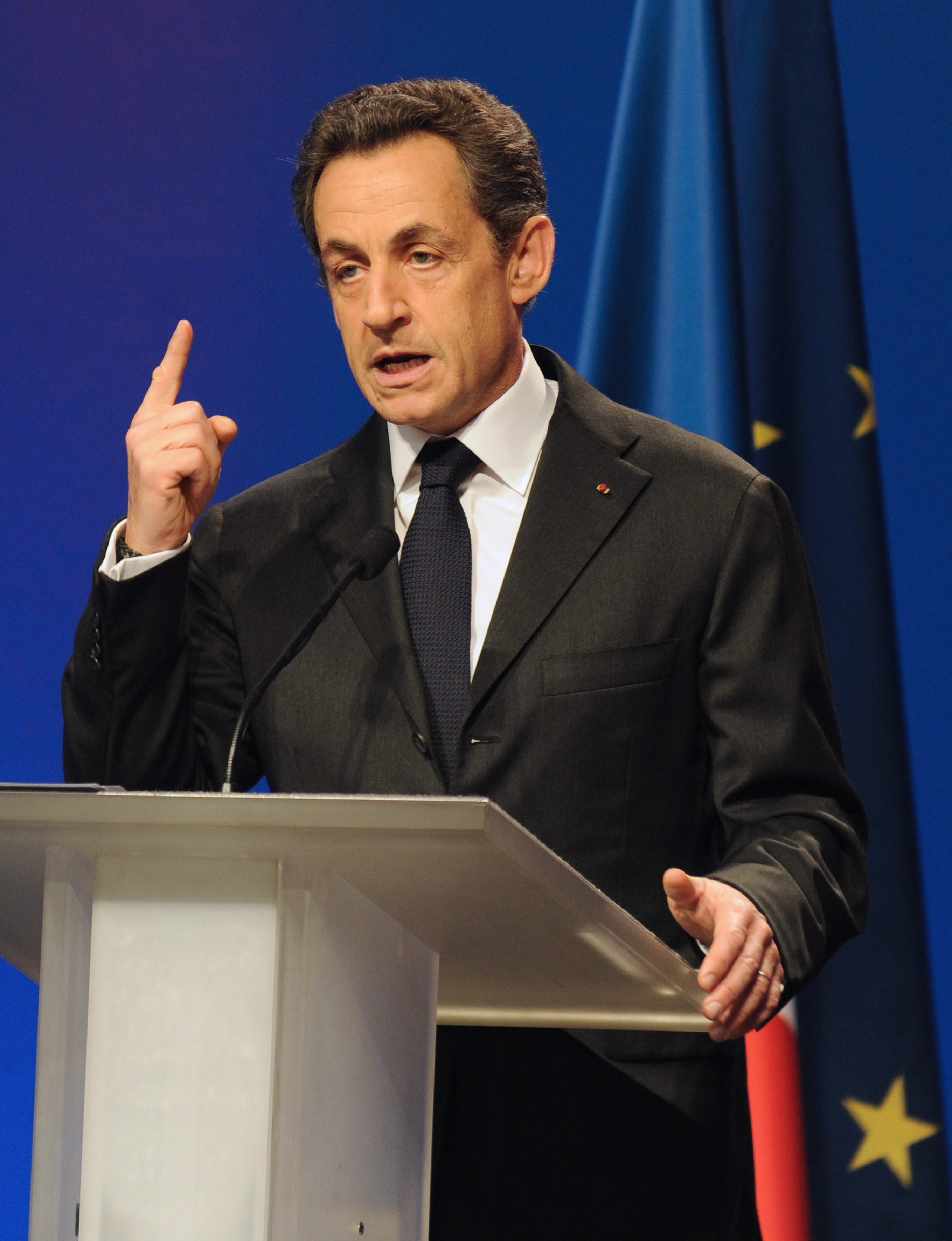 Саркози се оттегля от политиката, ако загуби изборите