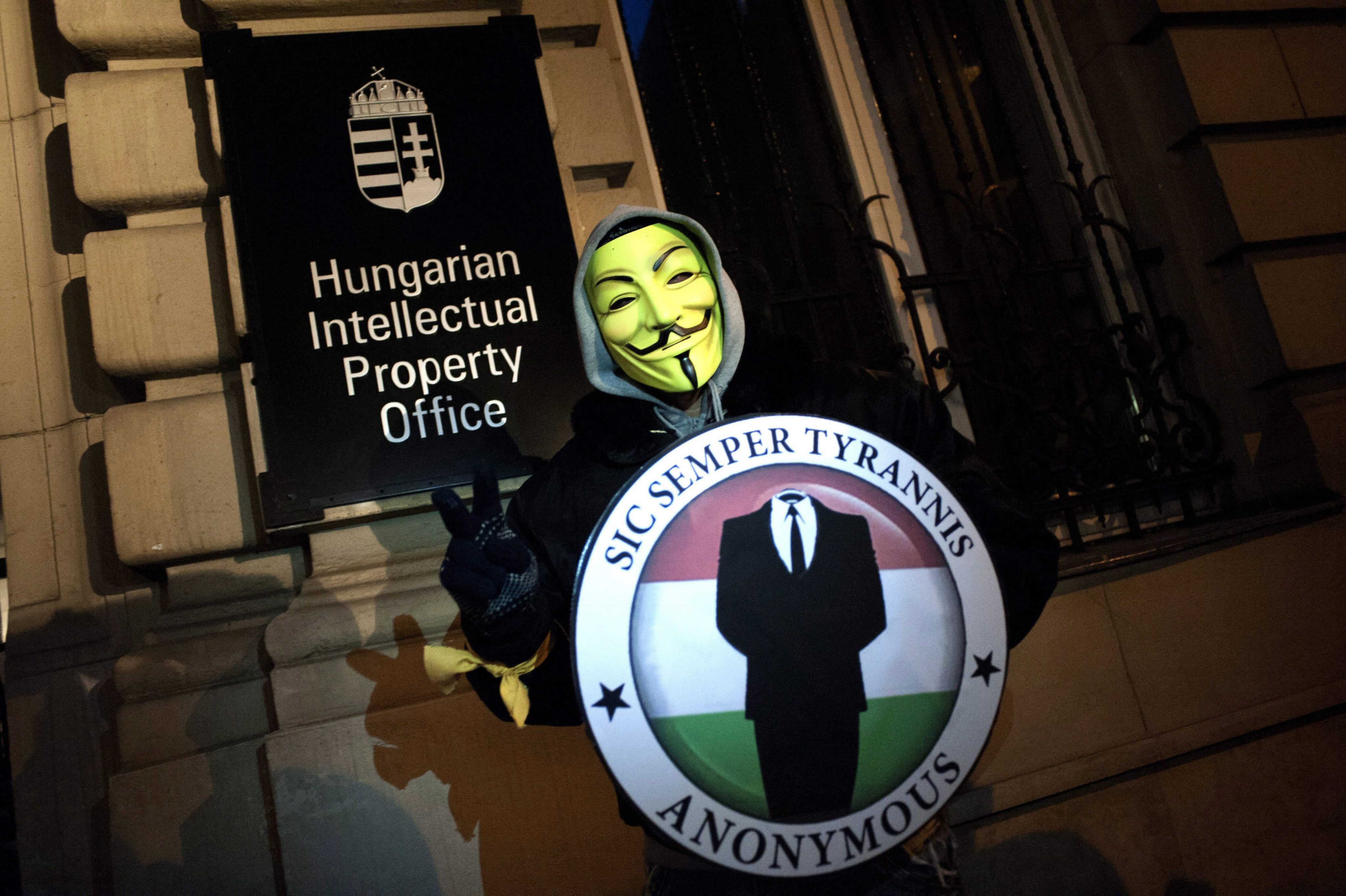 Групата ”Anonymous Сърбия” се появи отскоро в балканската страна