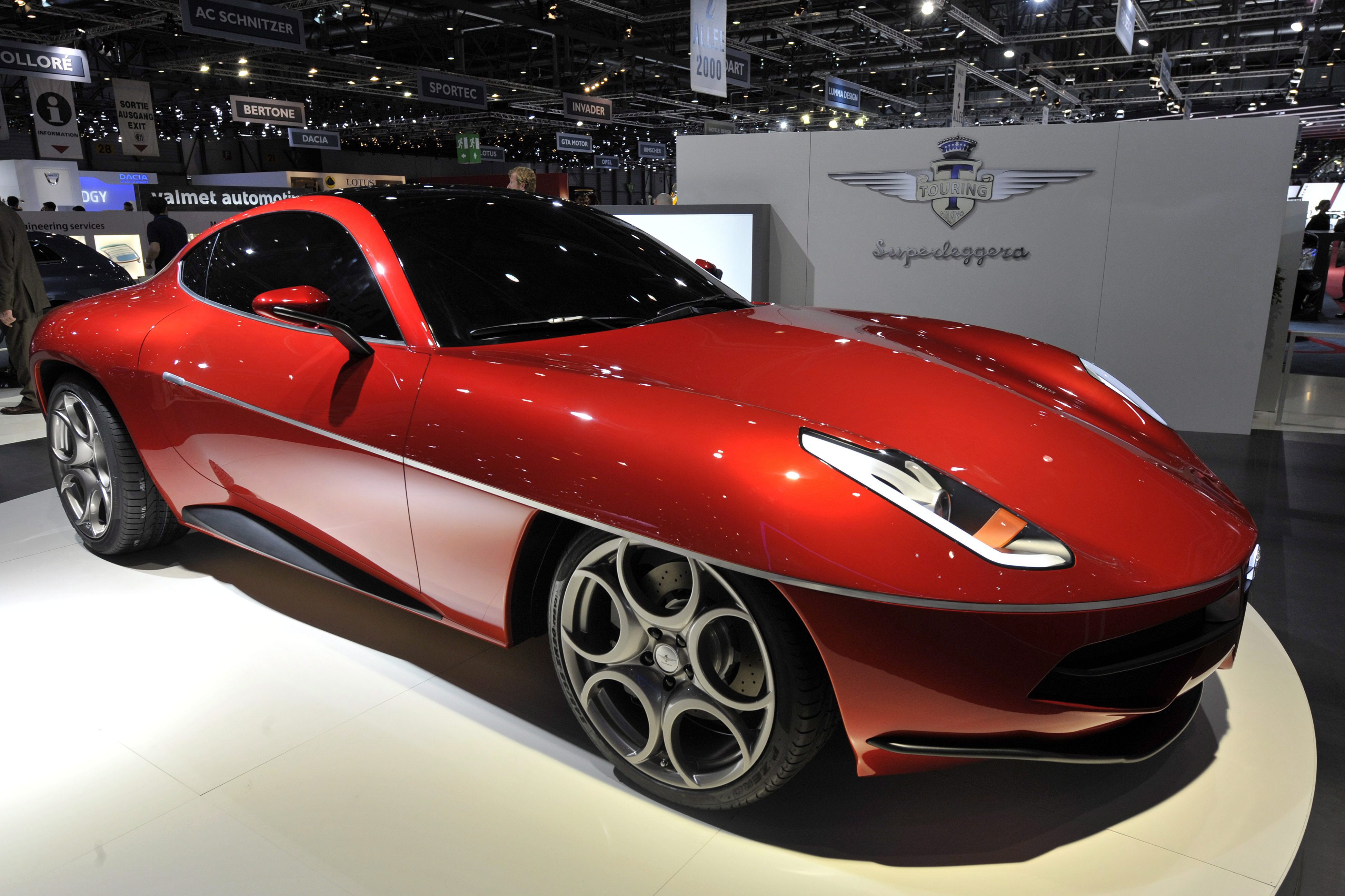 Модерен прочит на Alfa Romeo Disco Volante (снимки) | auto.dir.bg
