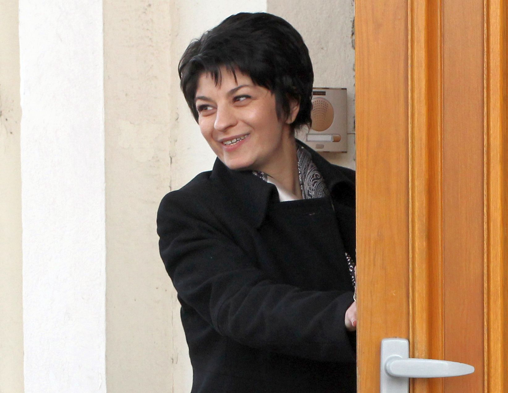 Десислава Атанасова е новият здравен министър