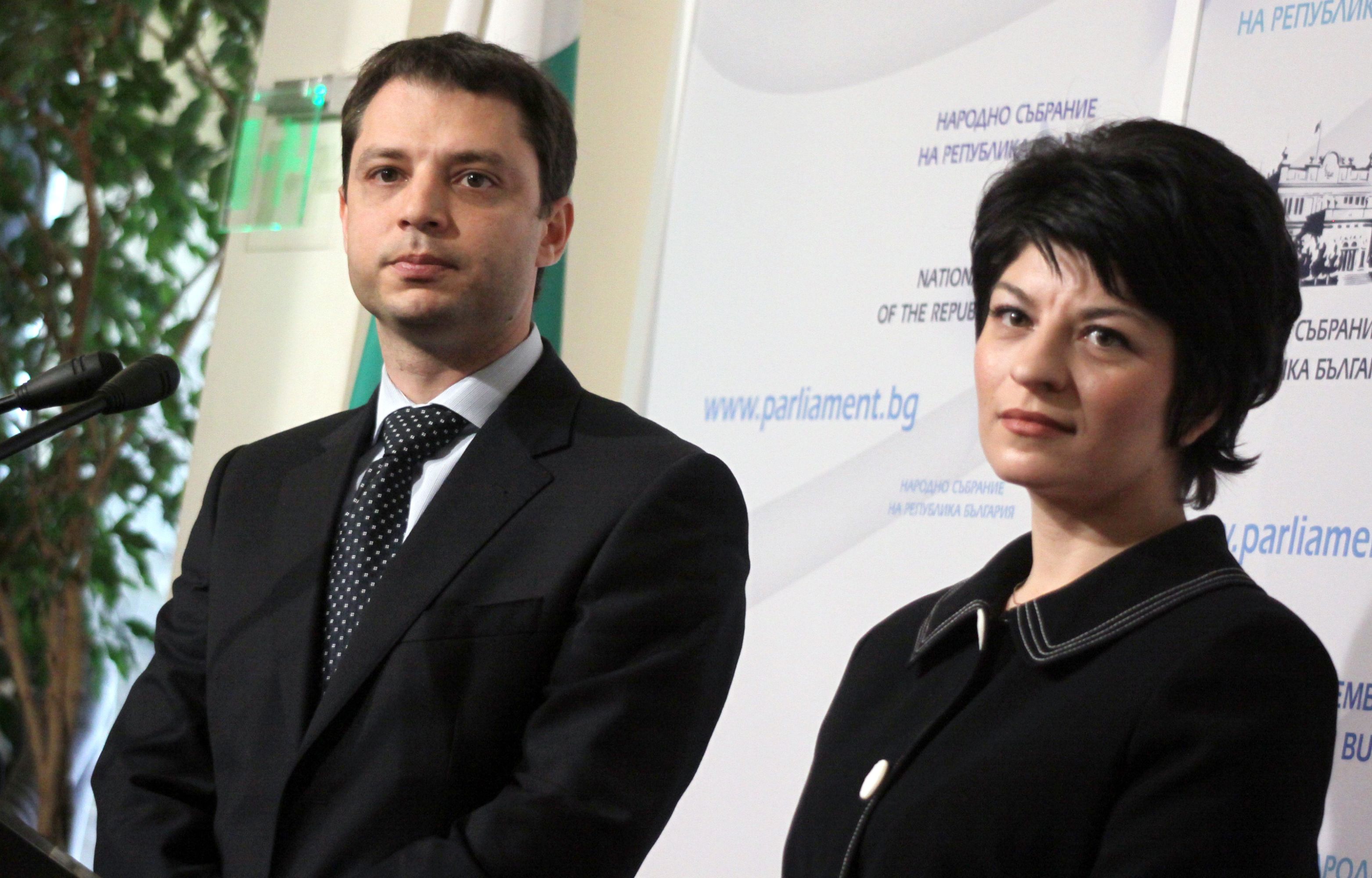 Делян Добрев с назначаването си миналата сряда обяви, че предстоят кадрови промени в енергийните дружества