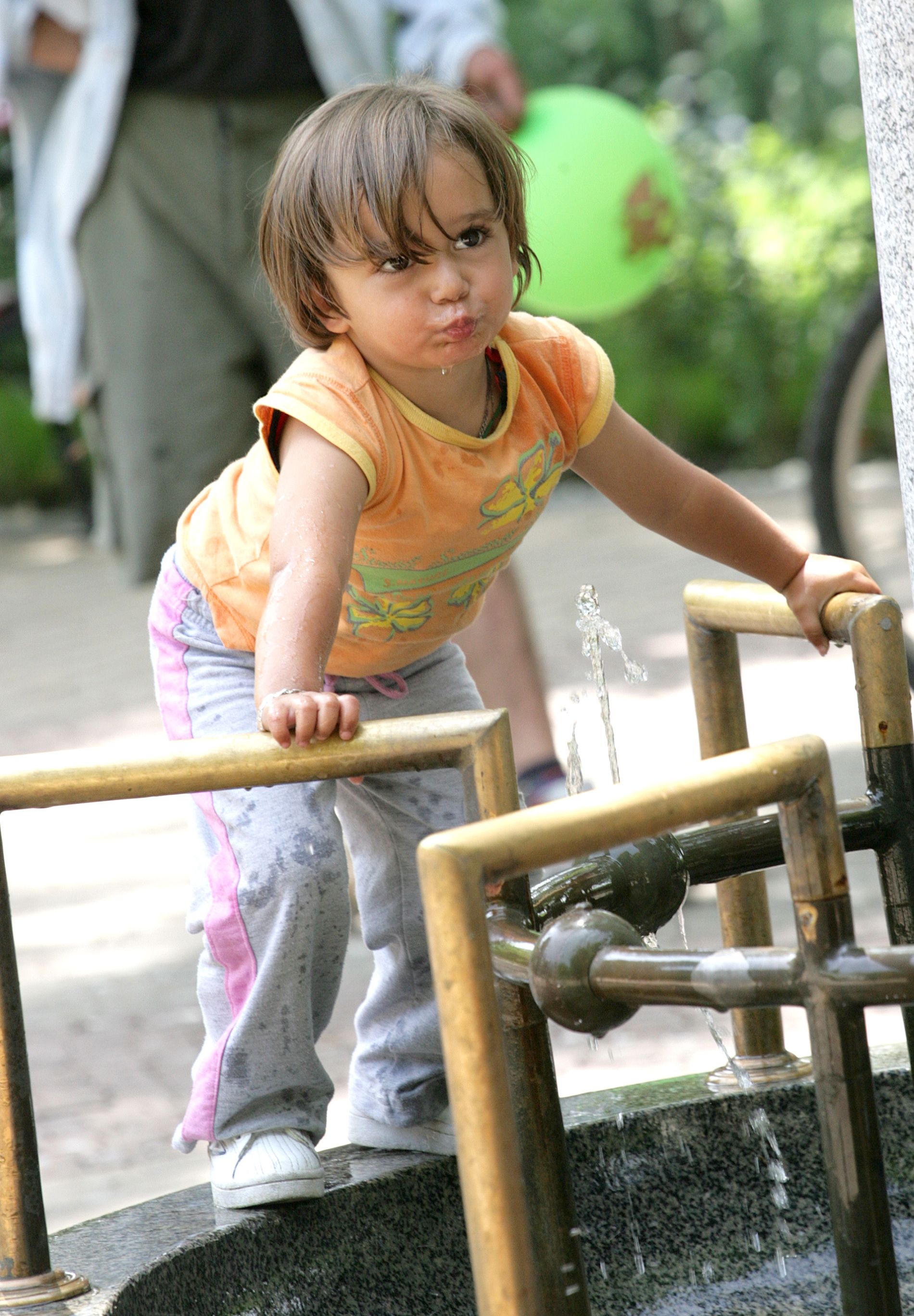 Децата имат навика при жажда да търсят вода, за разлика от възрастните