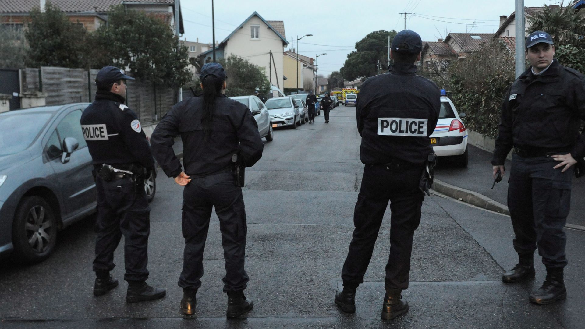 Седем души бяха ранени четирима от тях тежко при нападение