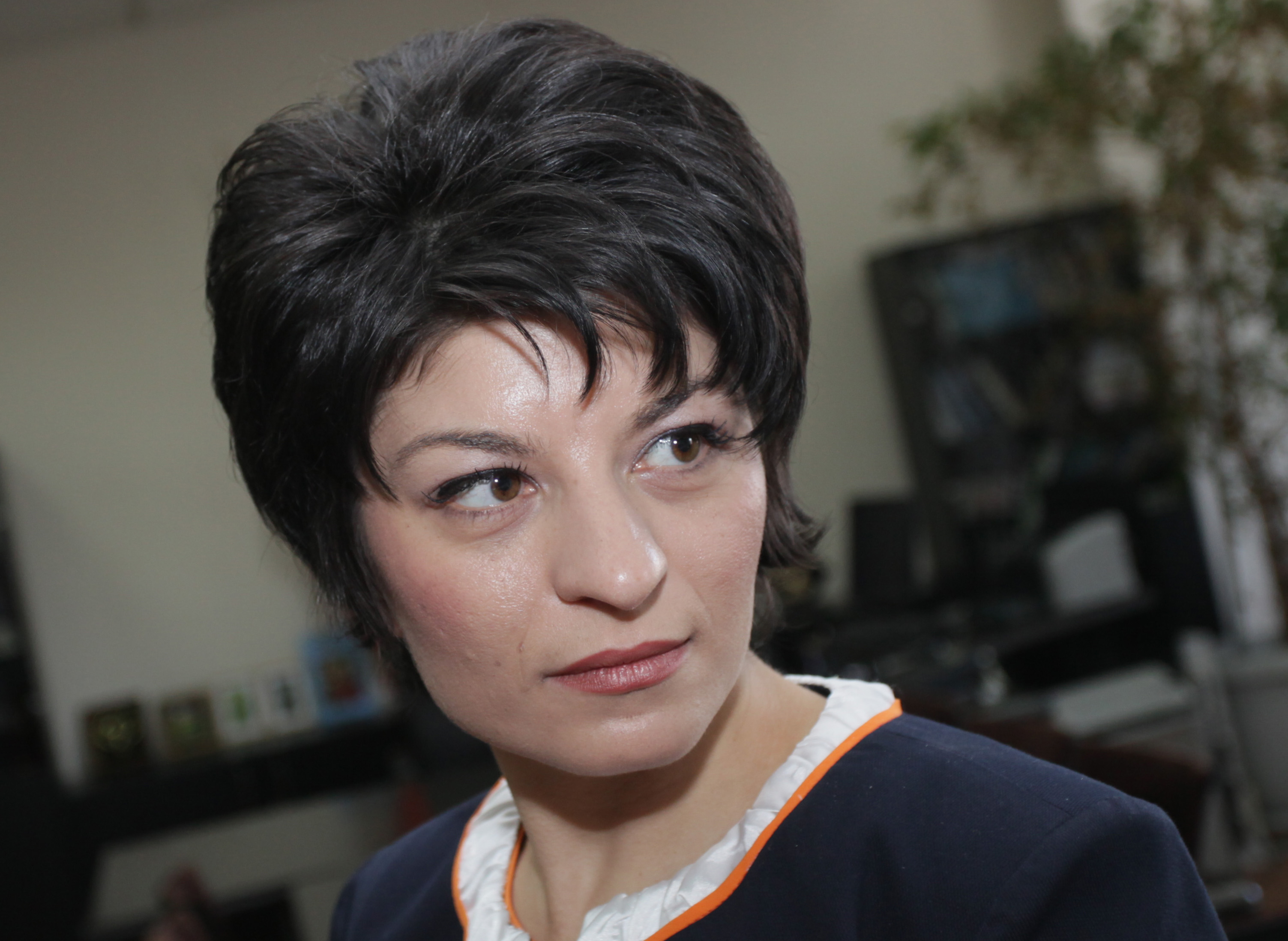 Десислава Атанасова каза, че не се полагат достатъчно грижи за децата в дома