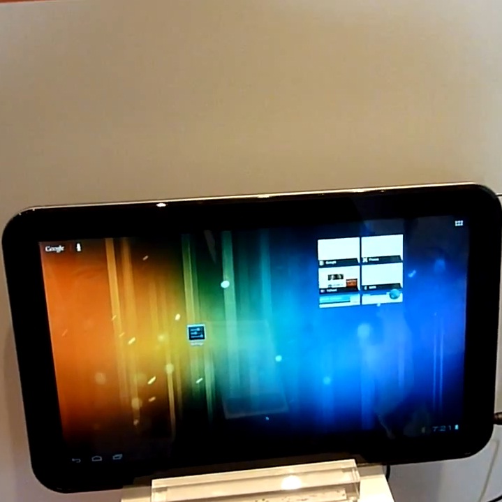 Toshiba показа 13,3-инчов таблет (видео)
