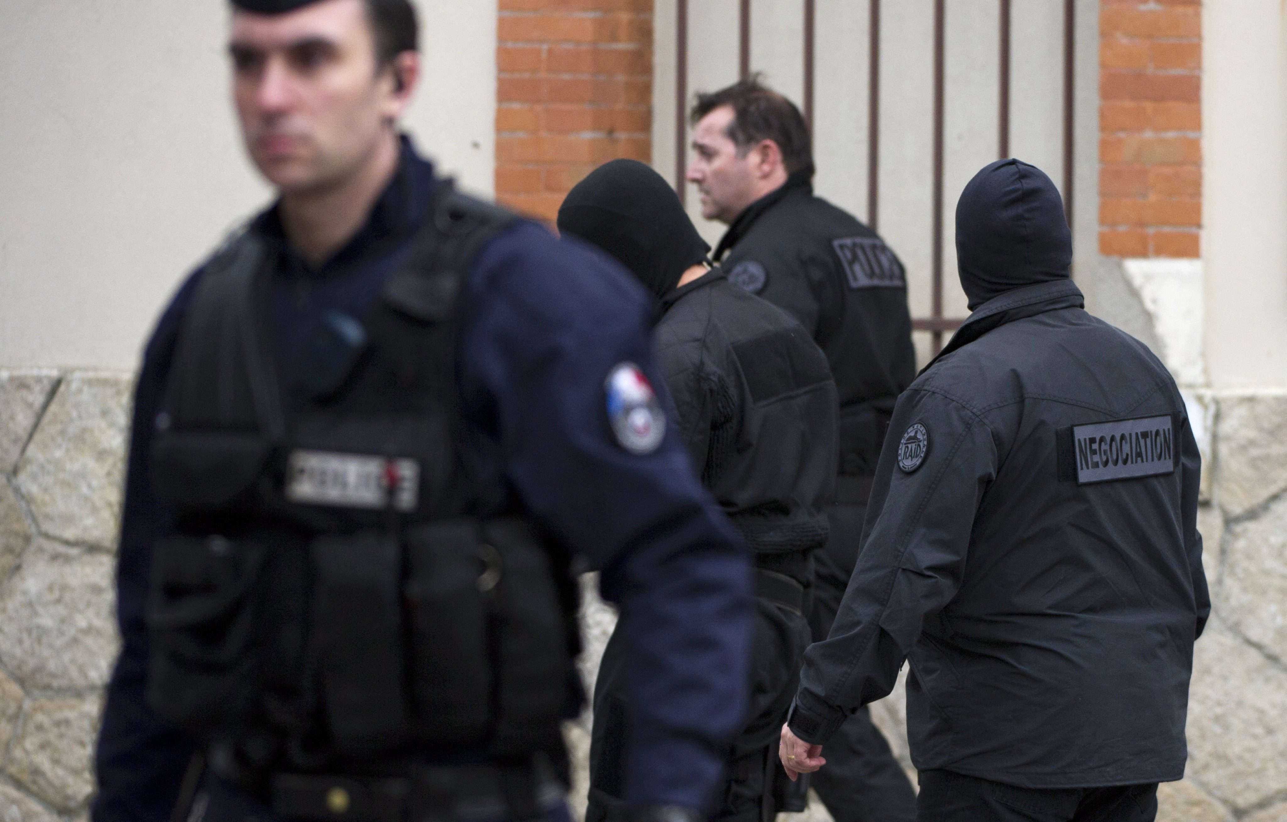 Френски полицаи застреляха заподозрения сериен убиец в Тулуза