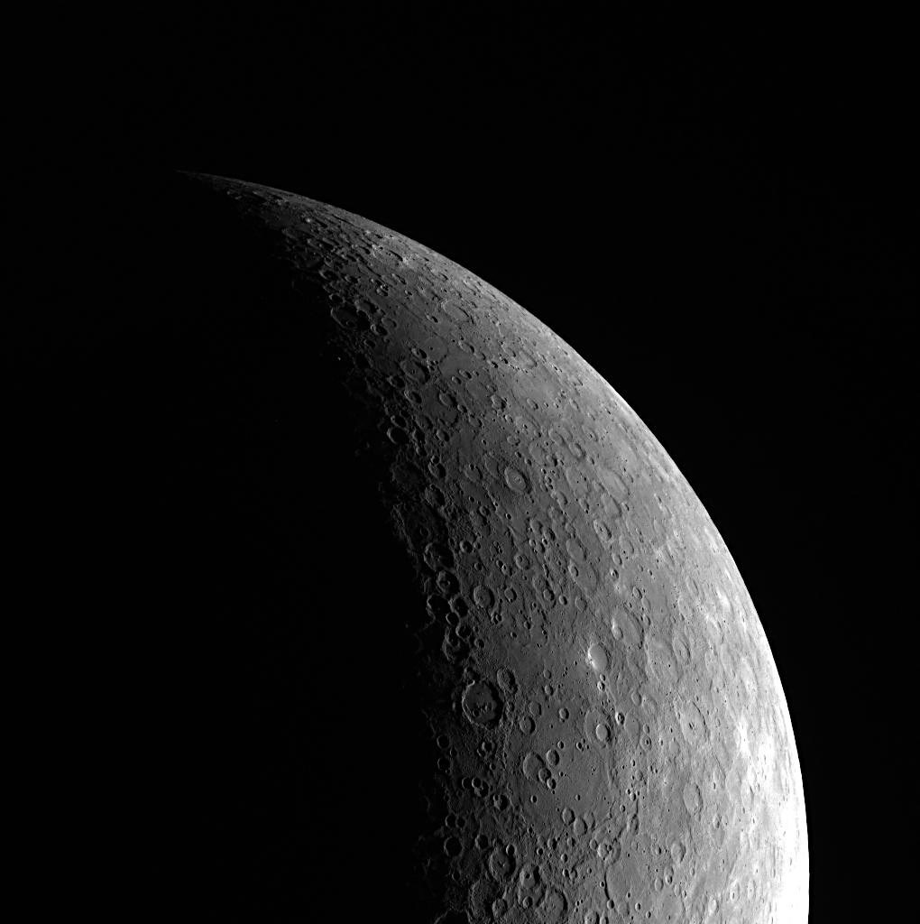 Оптичните снимки разкриват водния лед на Меркурий