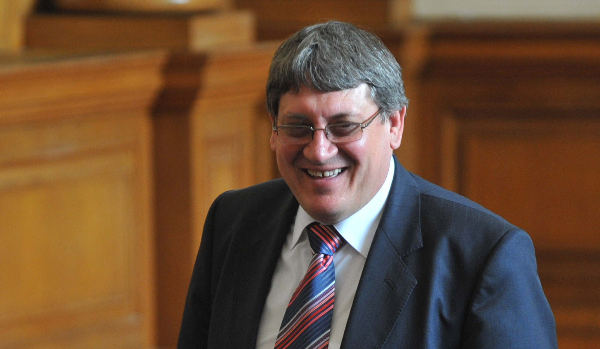 Мандатът на Пламен Цеков е до февруари 2015 г.