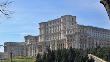 Министър в Румъния предложи данъчна амнистия и за държавни фирми