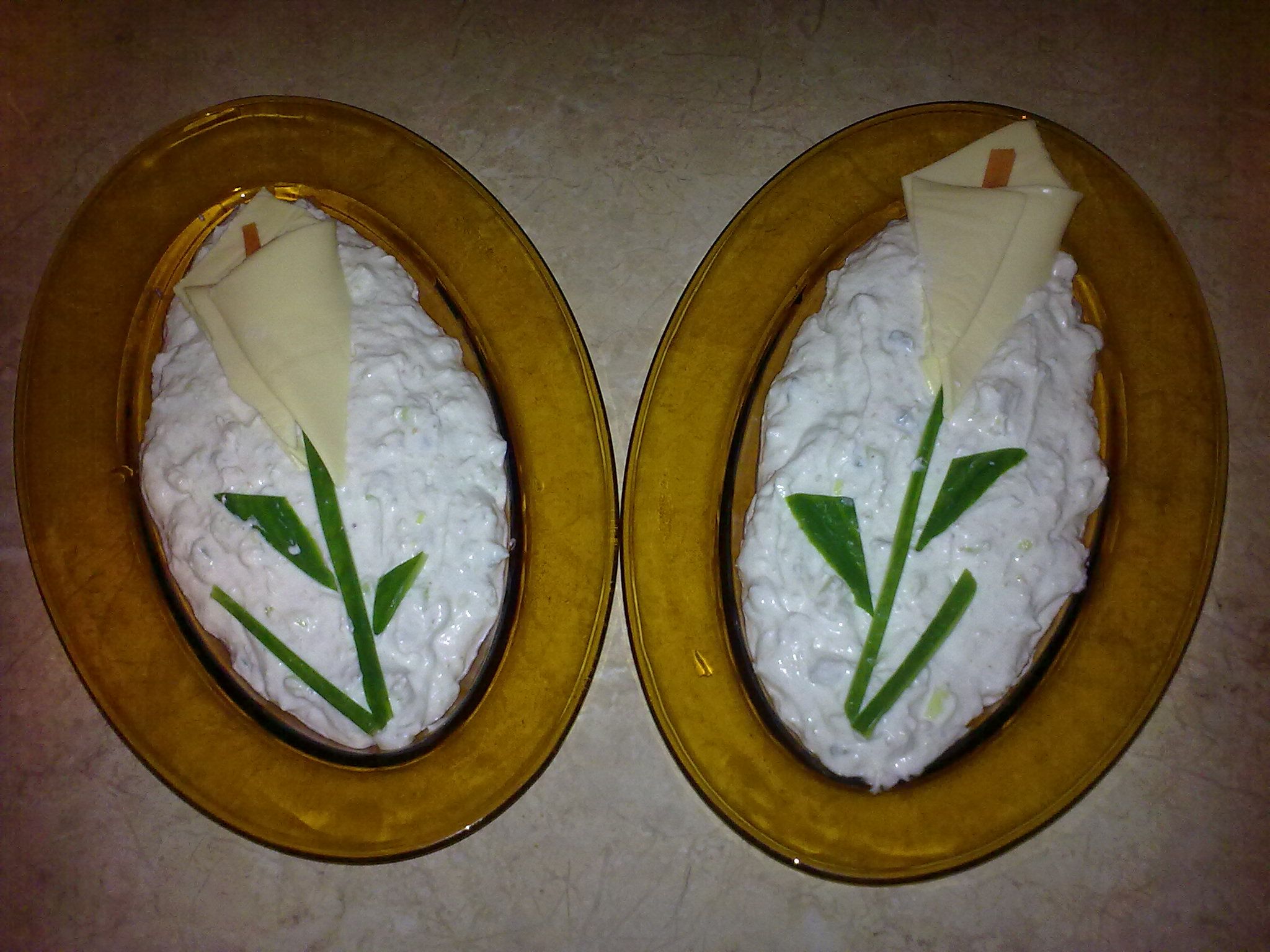 Декорация на салати