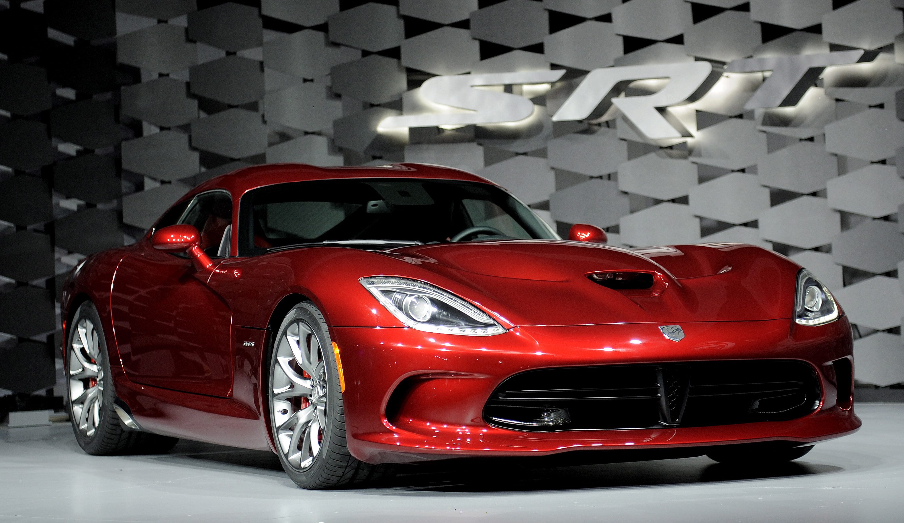 SRT вече приема поръчки за новия Viper
