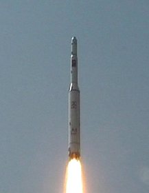 Северна Корея втрещи света с нова ракета
