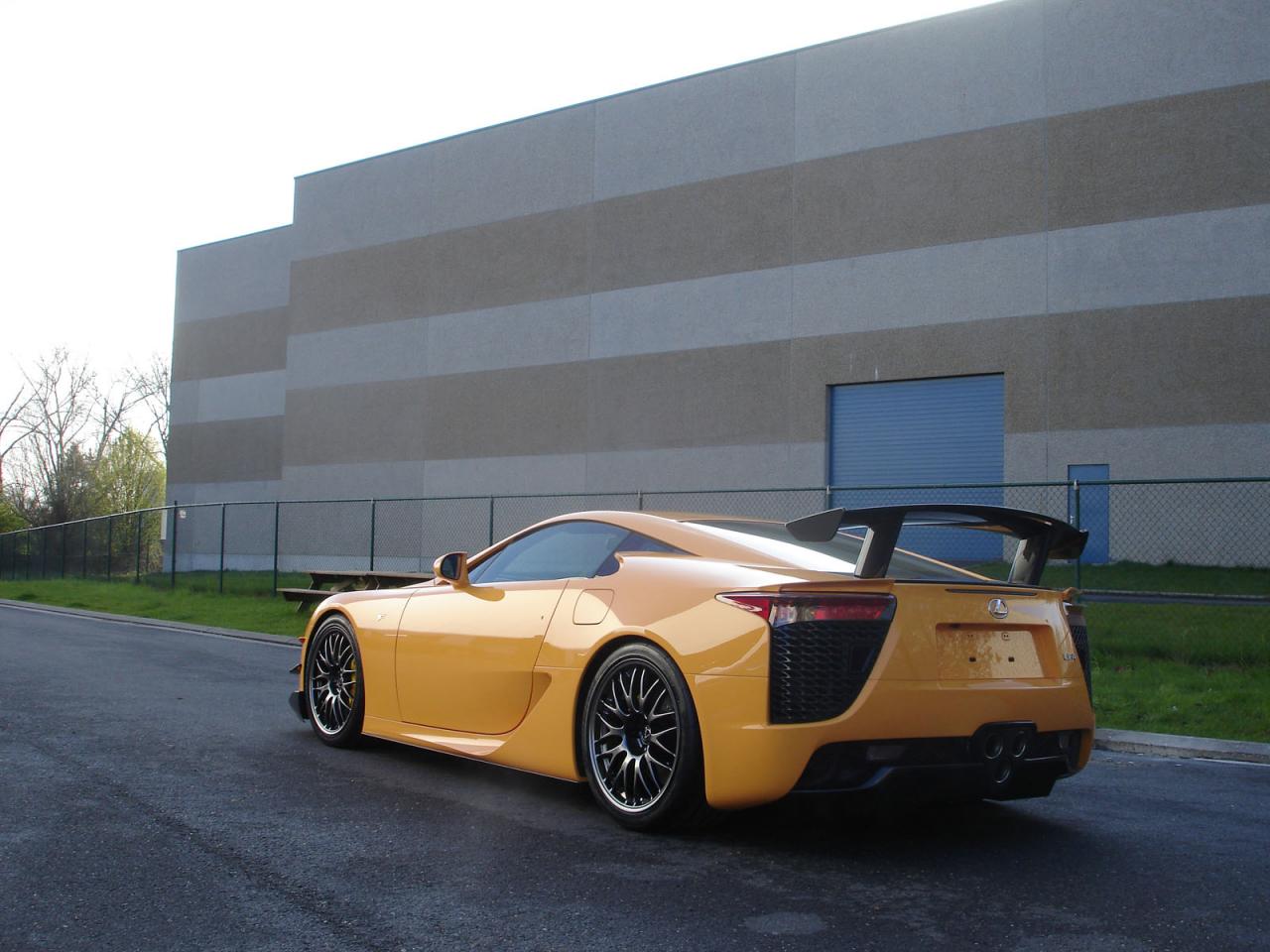 Lexus LFA с Нюрбургринг пакет пристигна в Европа