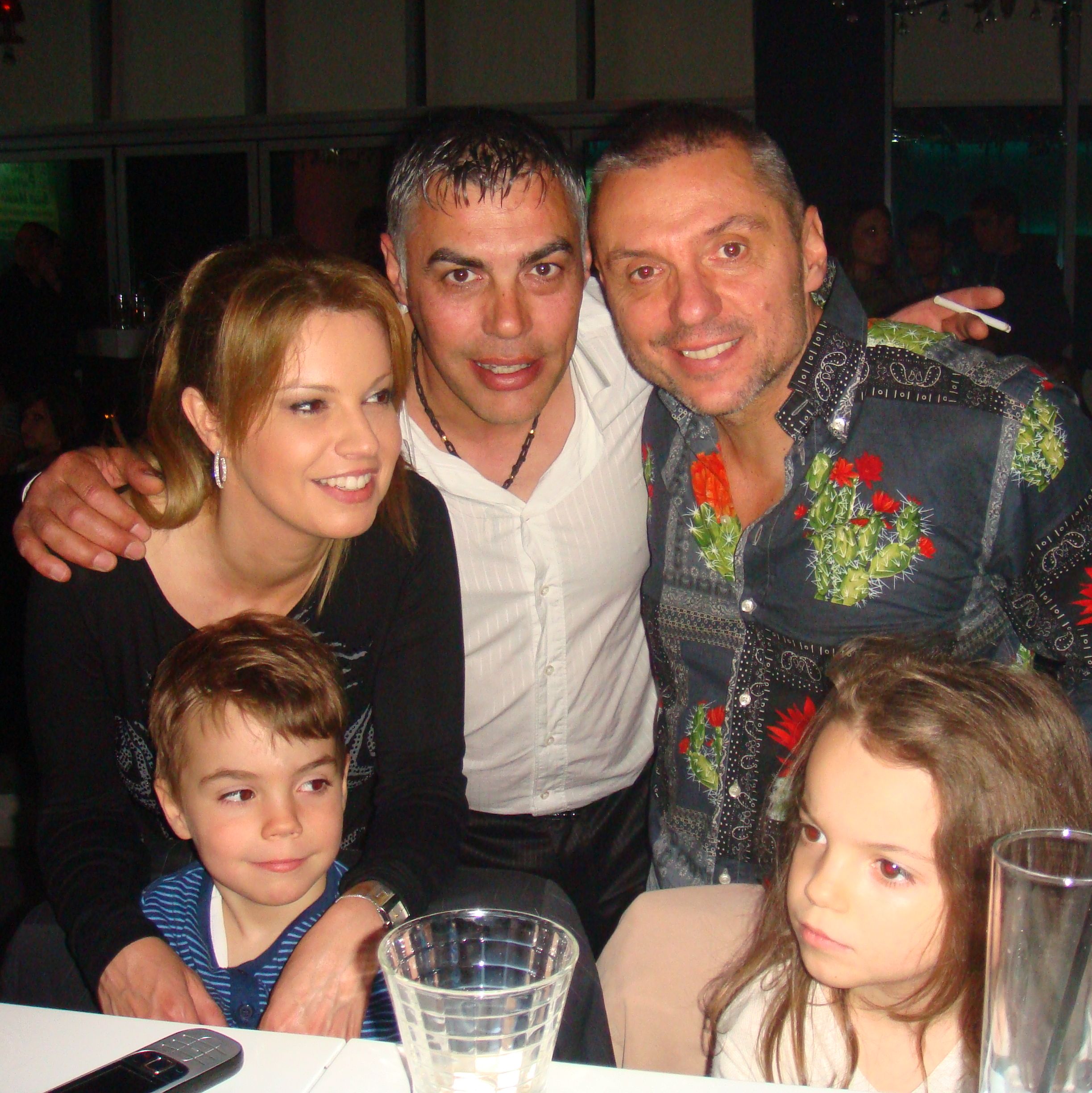 Крум и Мая Савови с близнаците