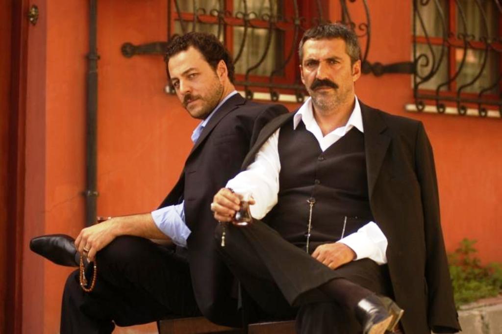 Нов турски сериал „Комшии” по bTV от сряда