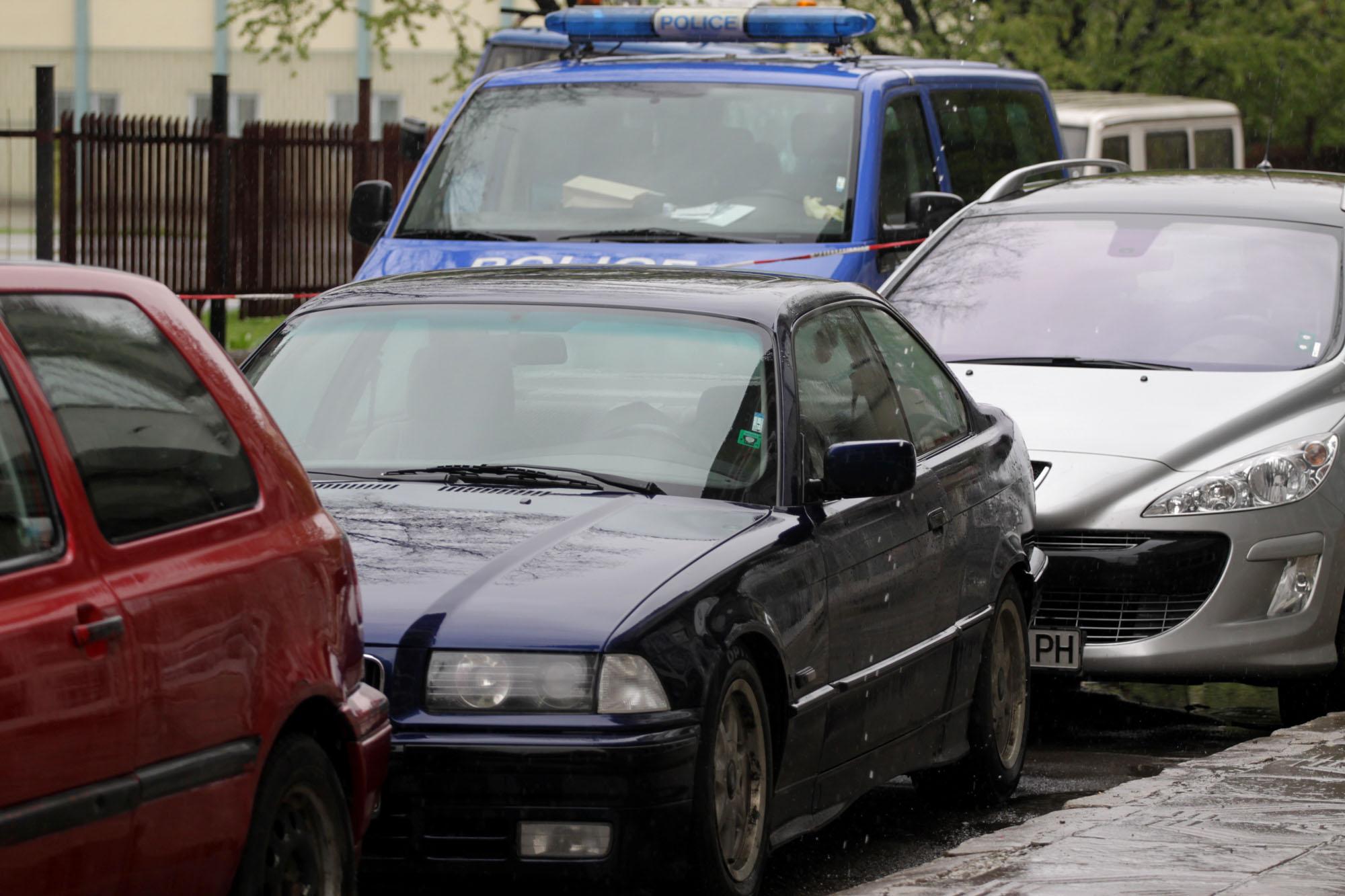 50-годишен се застреля в колата си в София