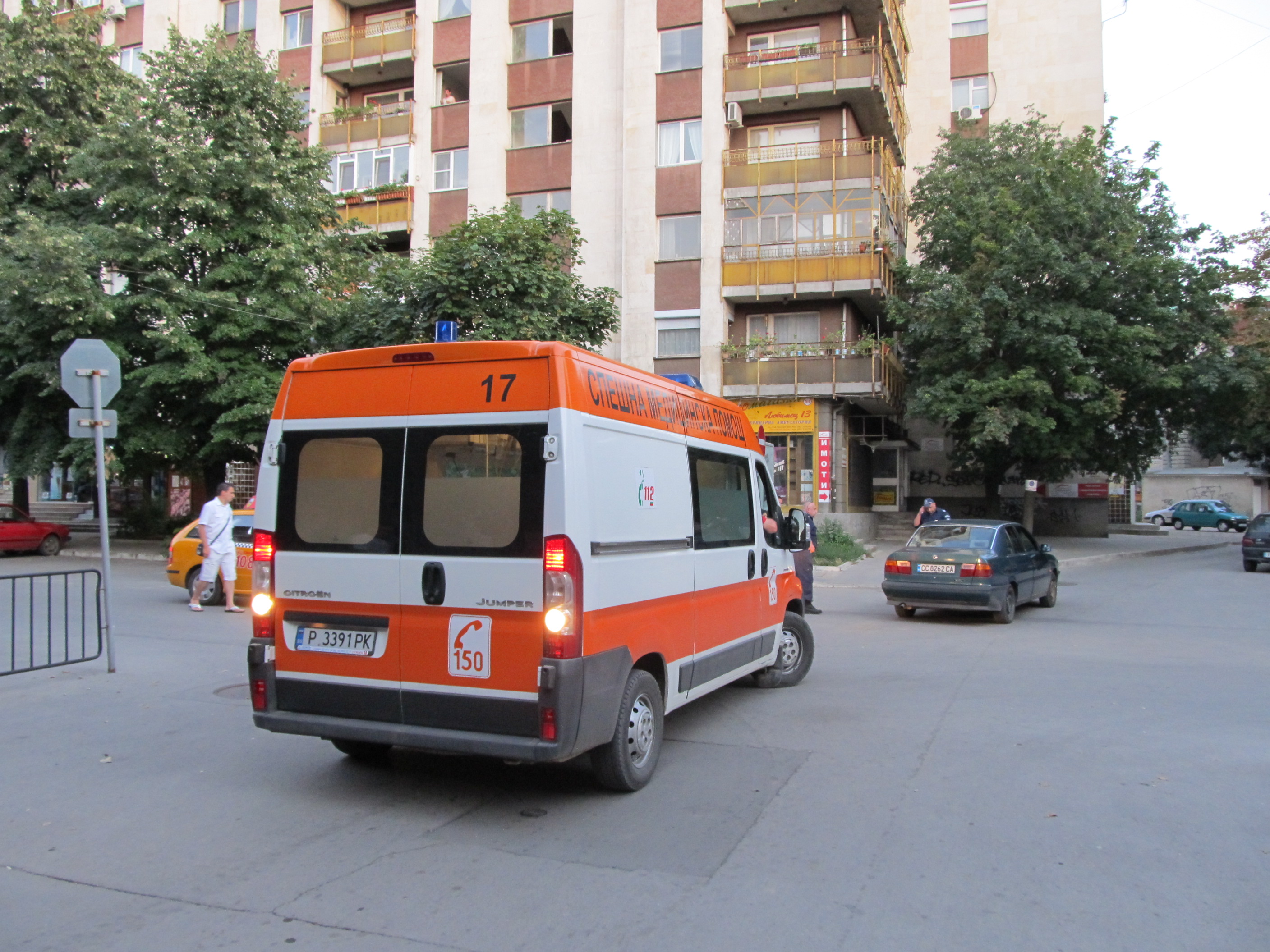 Разследват трудова злополука в цех