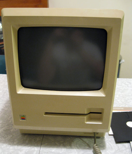 Прототипът на Macintosh 128k се продава за $100 000