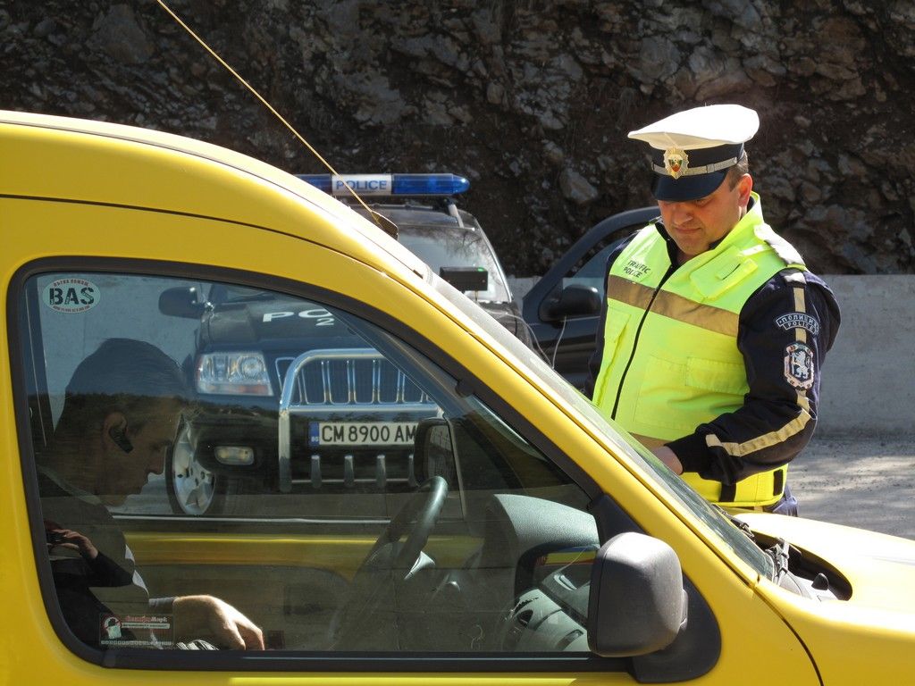 Провериха над 6000 таксиметрови шофьори в София, 135 карат без книжки