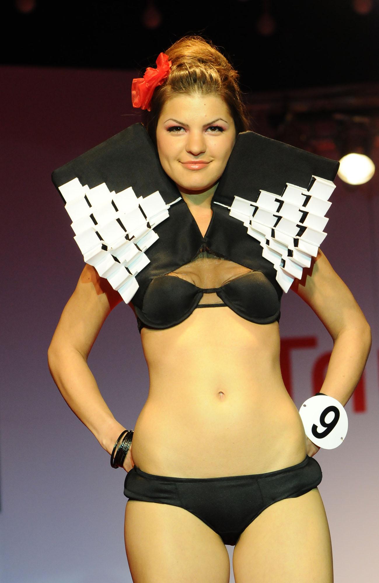 Модел в националния финал на световния конкур Triumph Inspiration Award 2012