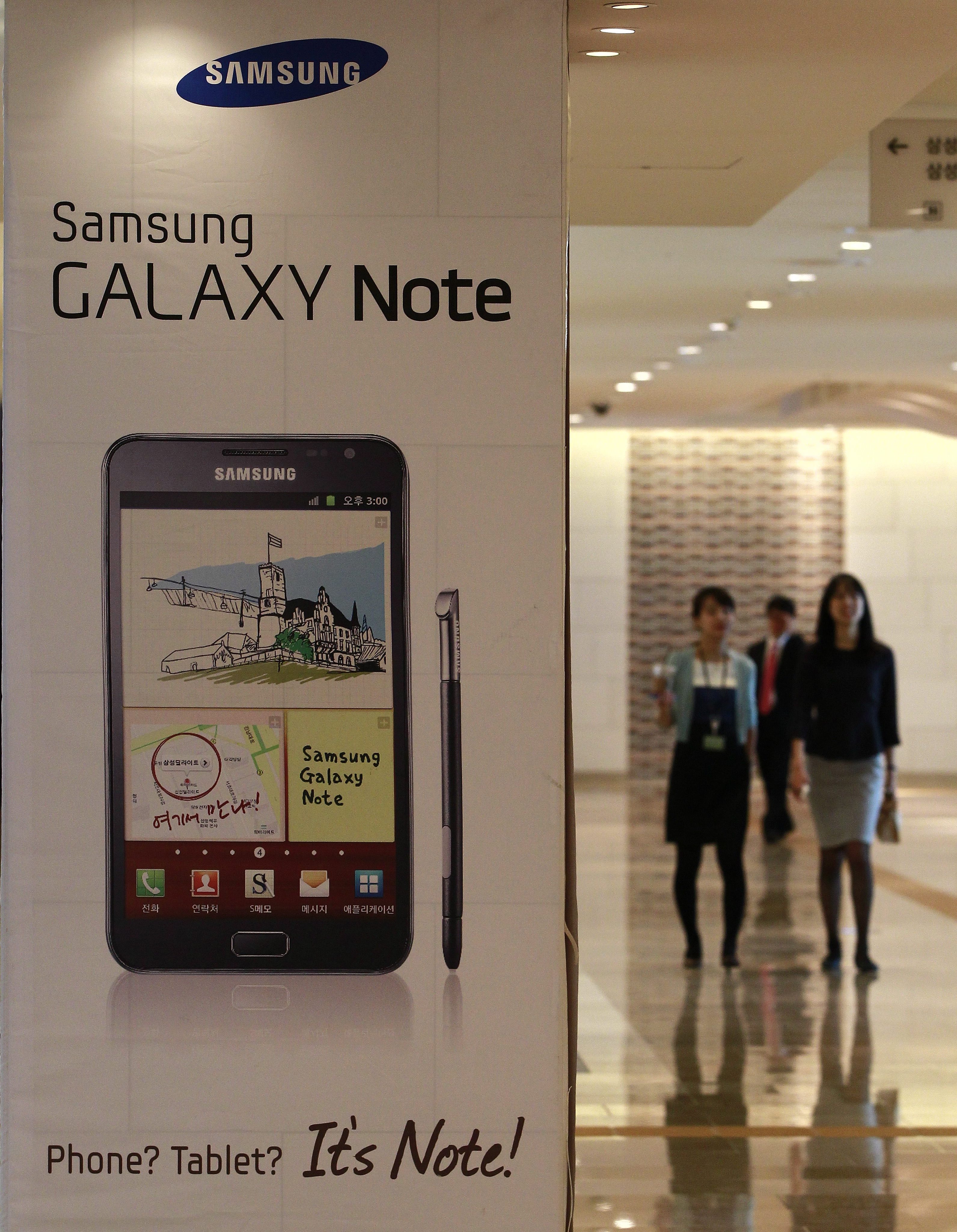 Samsung продължи да се възползва от успеха на Galaxy Note и от другите апарати Galaxy, заяви анализаторът Рамон Йамас