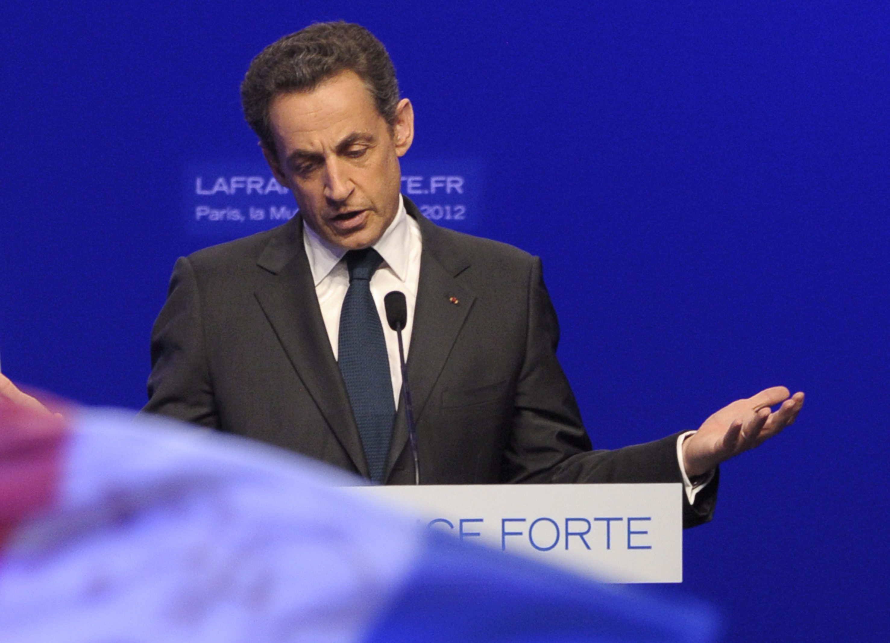 Аз нося цялата отговорност за тази загуба, заяви Никола Саркози