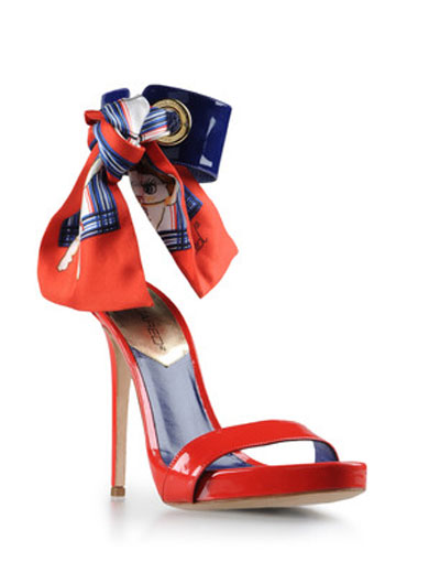 DSquared2, 750 долара