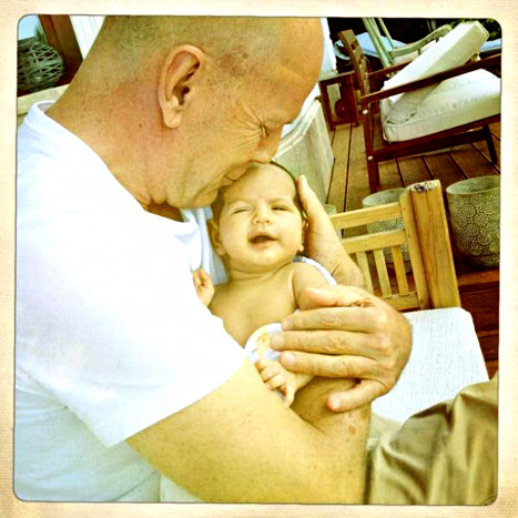 Брус Уилис с най-малката си дъщеря
