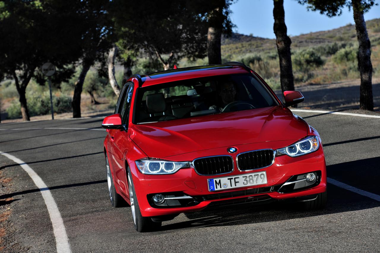 BMW представи комбито 3-Series Touring