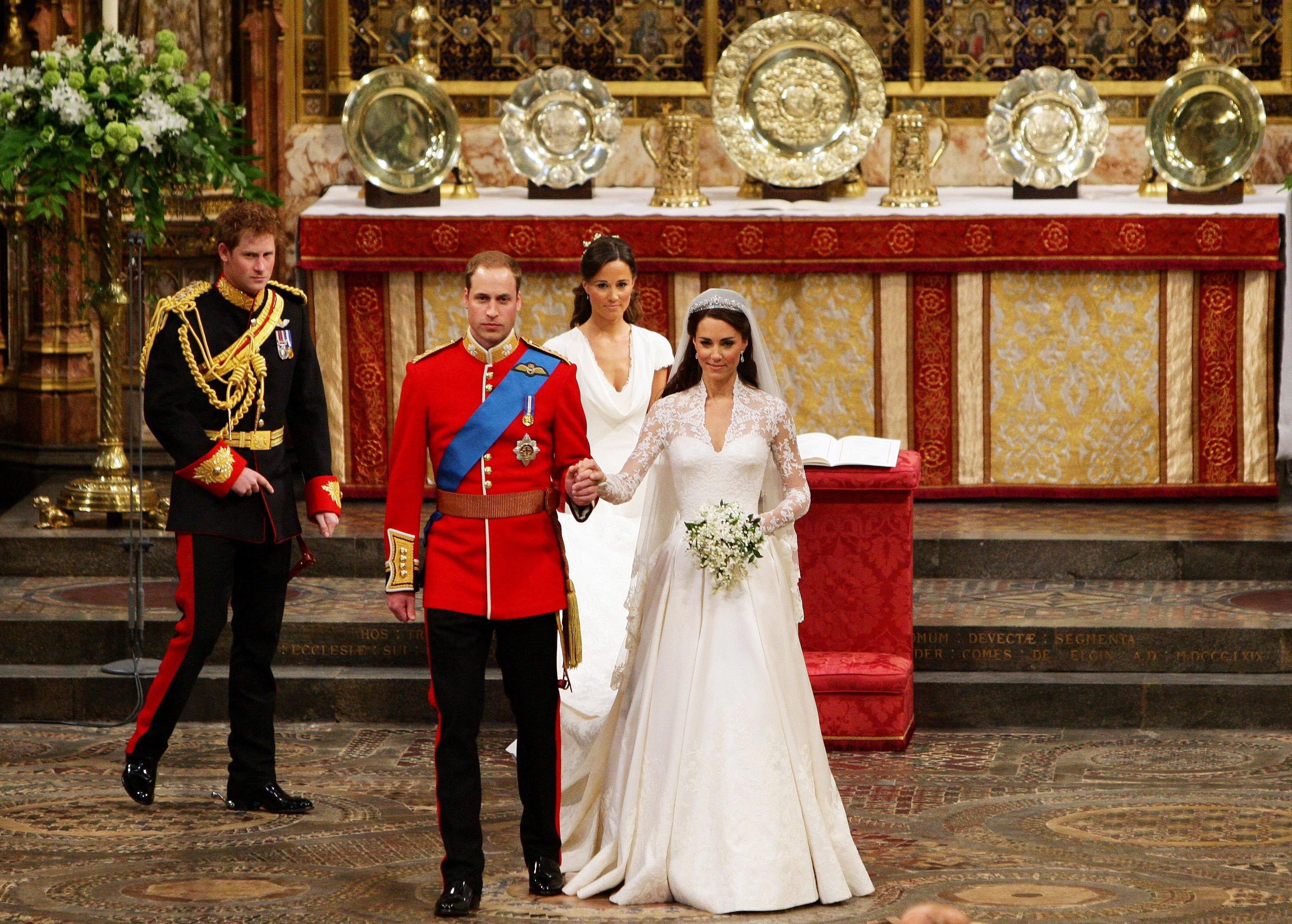 Британският принц Уилям и Кейт Мидълтън се ожениха в Уестминстърското абатство на пищна церемония