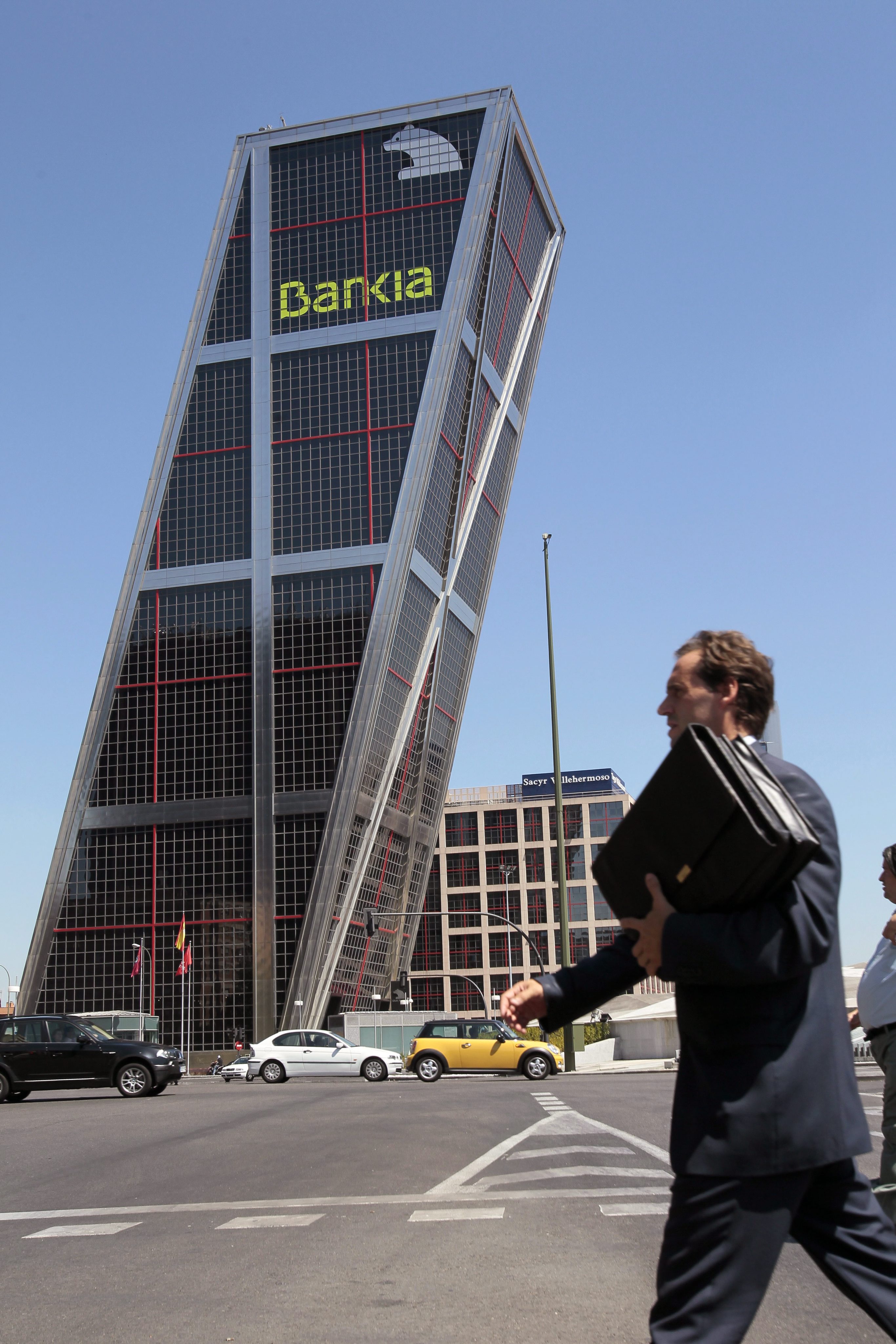 Между 40 и 80 млрд. евро спасяват испанските банки