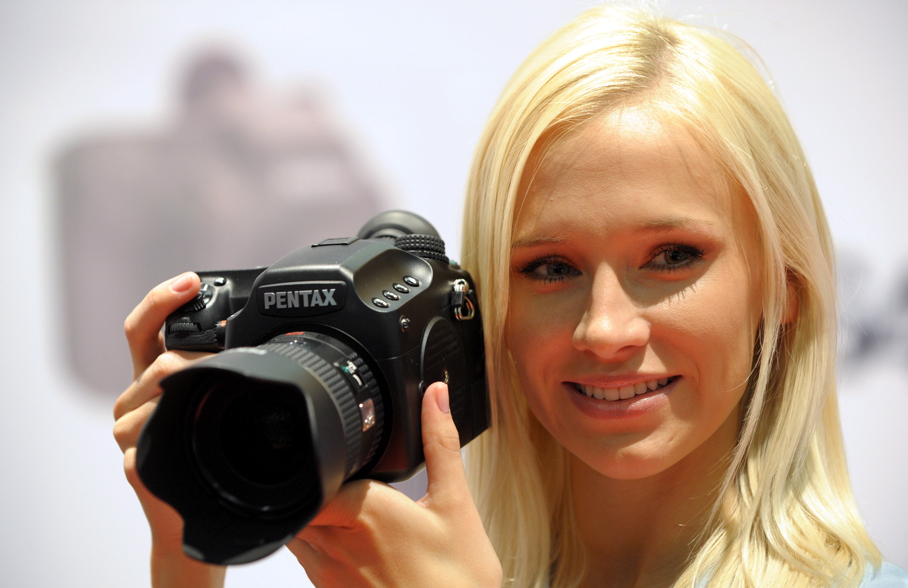 Pentax е позната у нас с марката фотоапарати