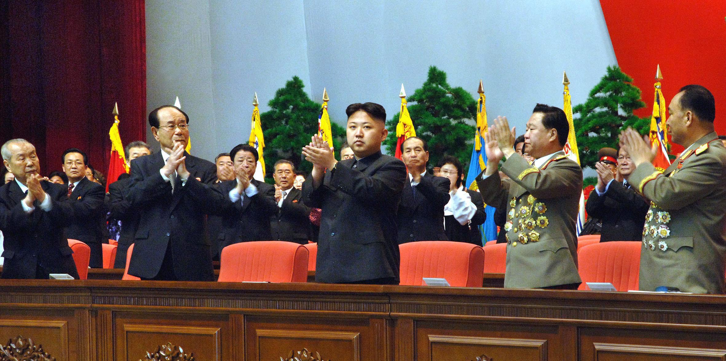 САЩ отварят ”ядрен чадър” над Южна Корея