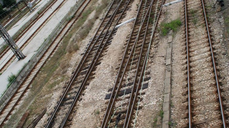 19-годишен младеж загина заради опасно селфи над жп линия в