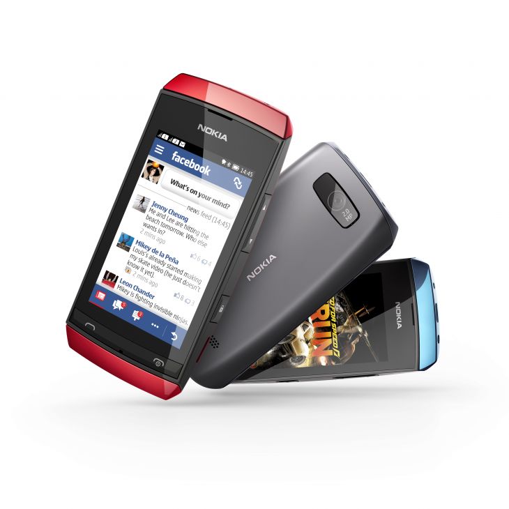 Nokia Asha 305 - номиниран за най-добър стандартен телефон