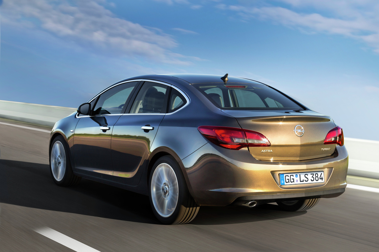 Появи се новият Opel Astra седан