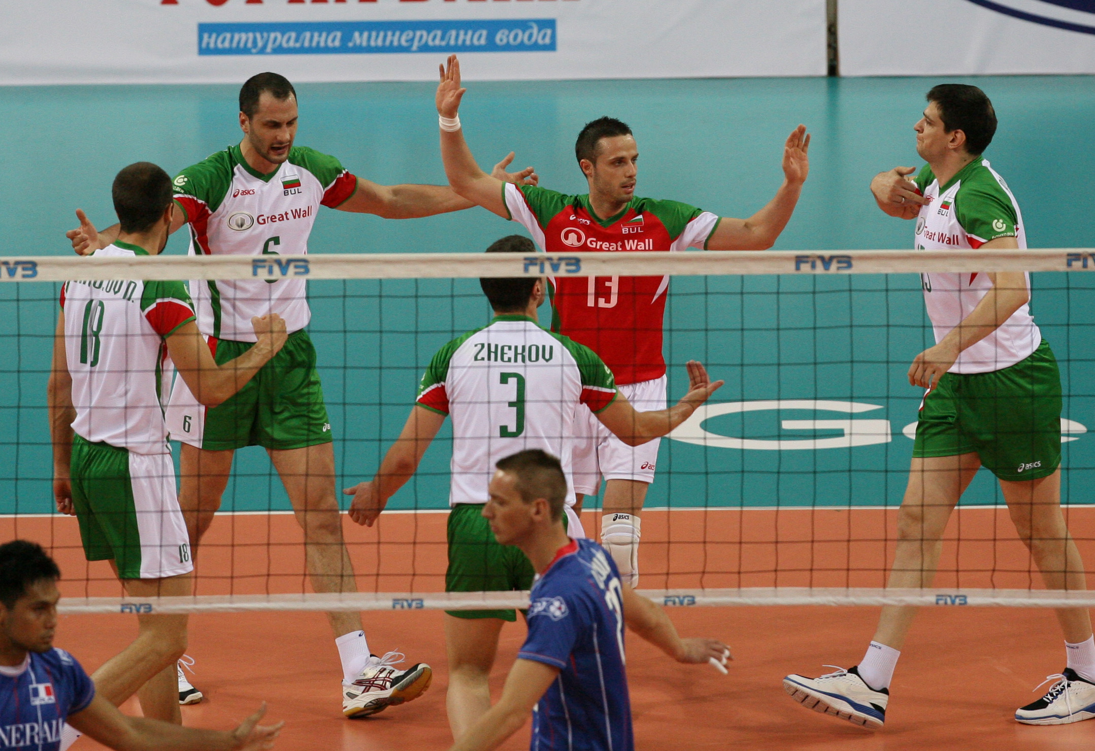 България е с единия крак в Лондон (снимки)