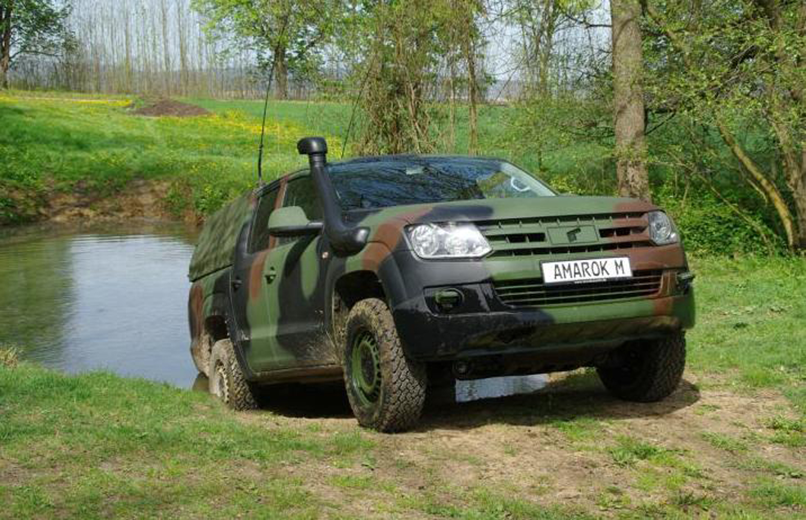 Volkswagen Amarok облече униформа