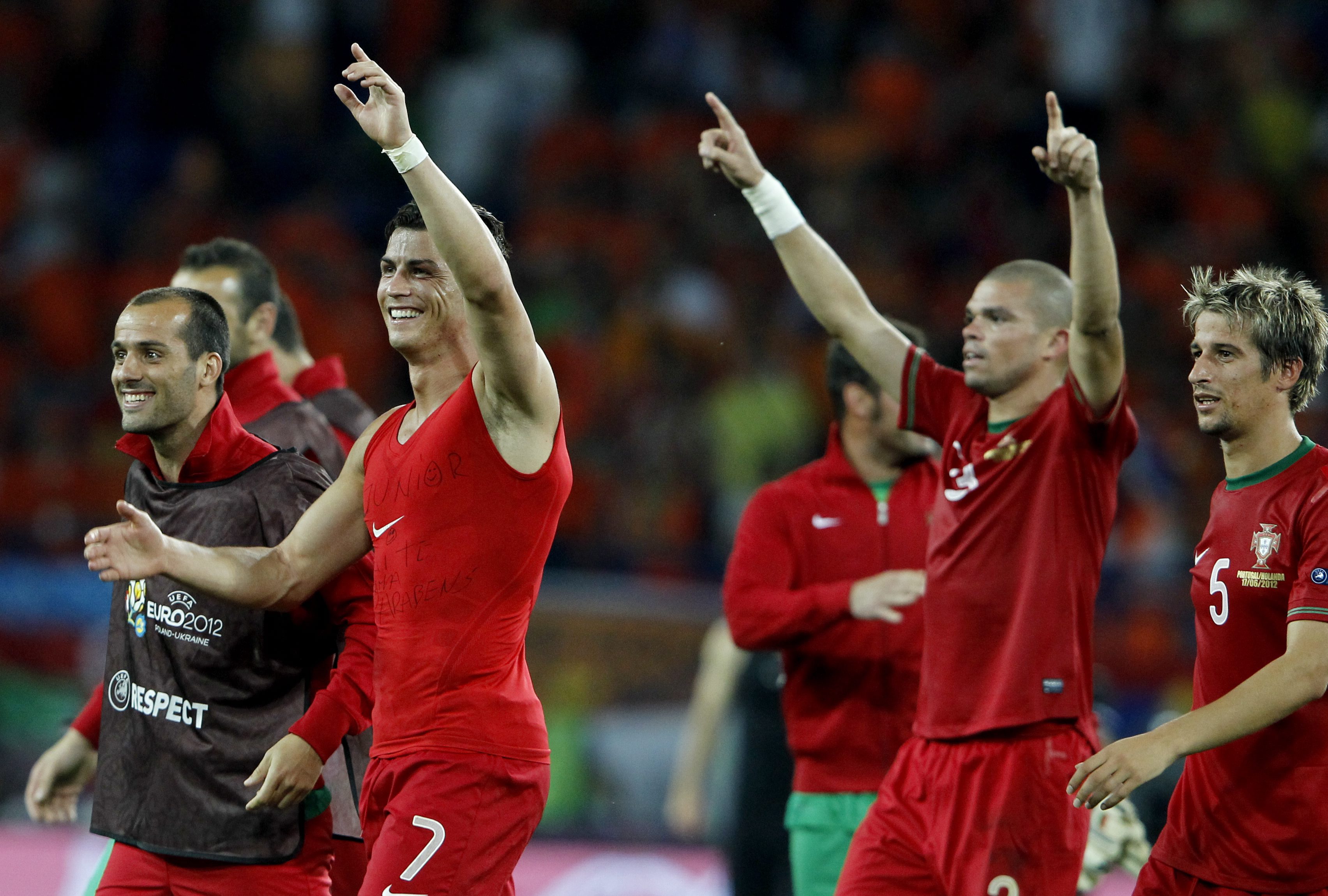 Португалия съсипа Холандия и е на 1/4-финал