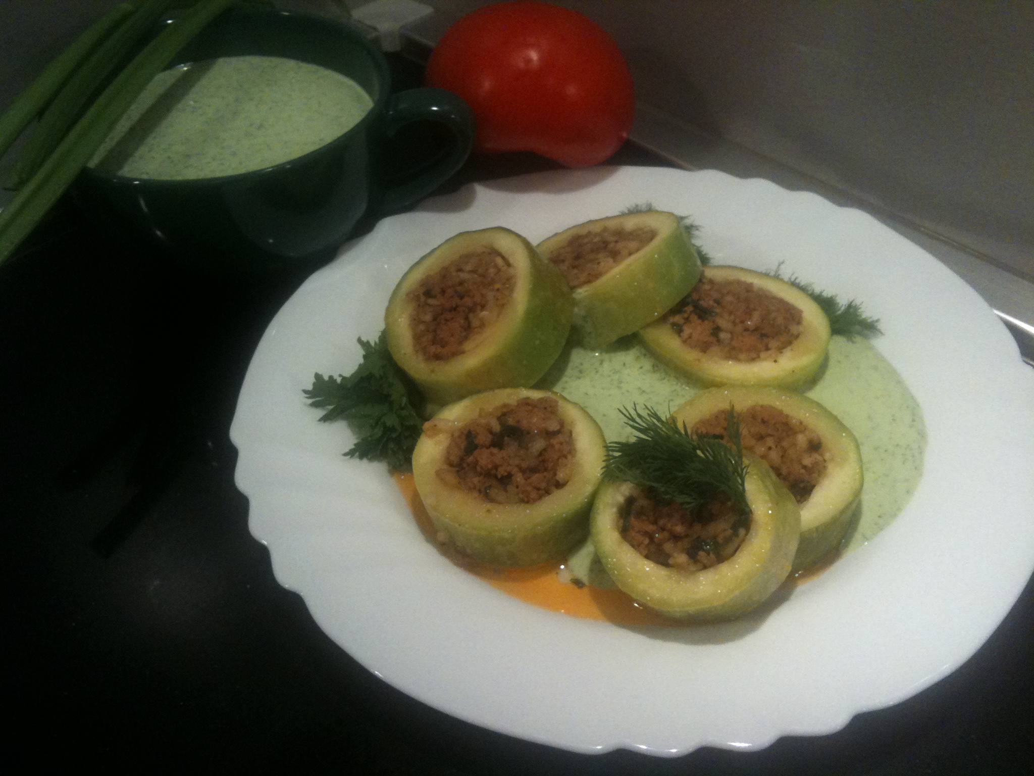 Леки пълнени тиквички с ароматна плънка