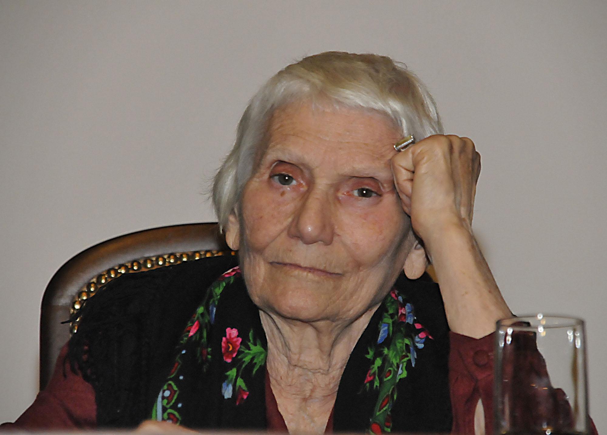 Почина писателката Свобода Бъчварова