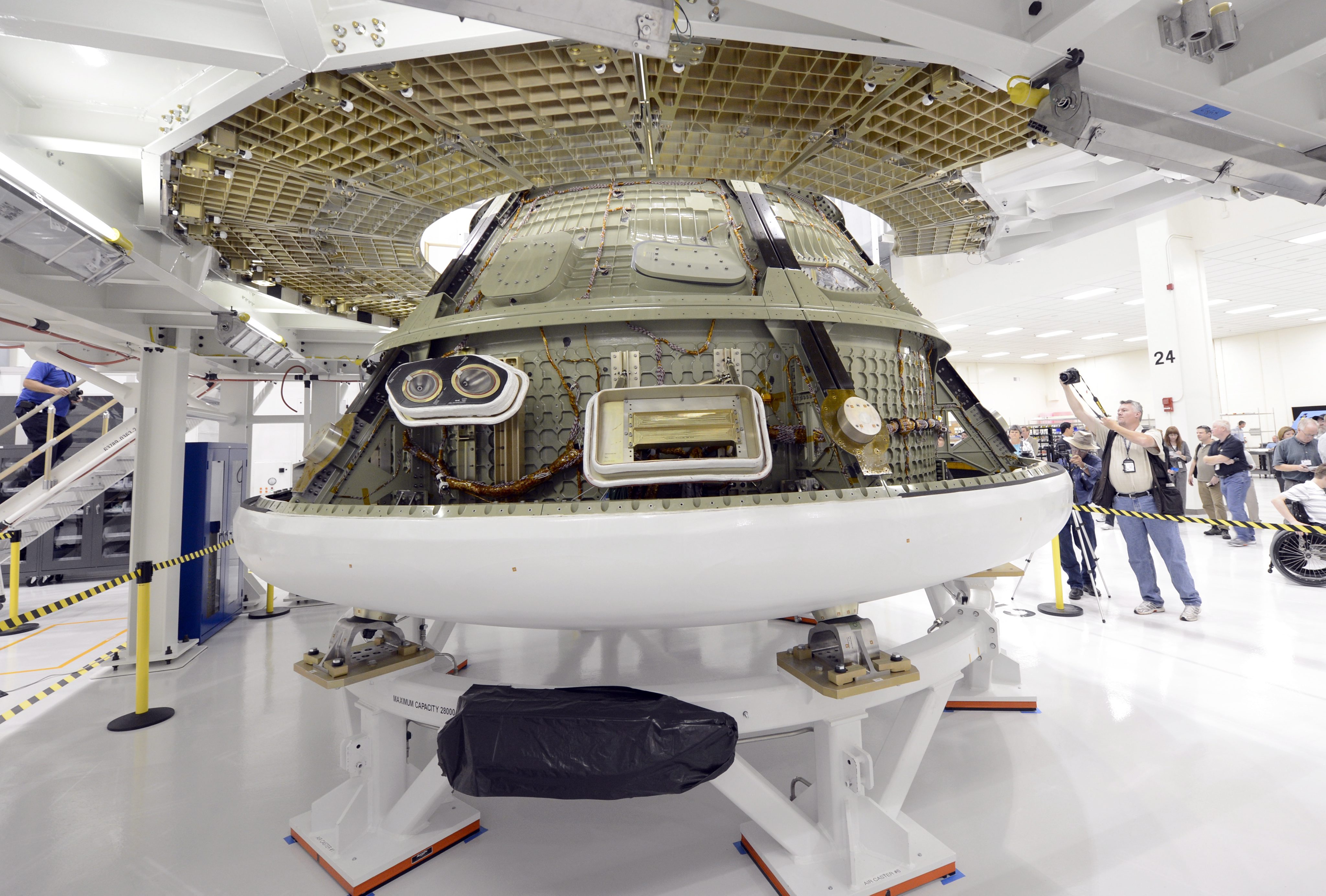 Нов космически кораб се готви за тестов полет