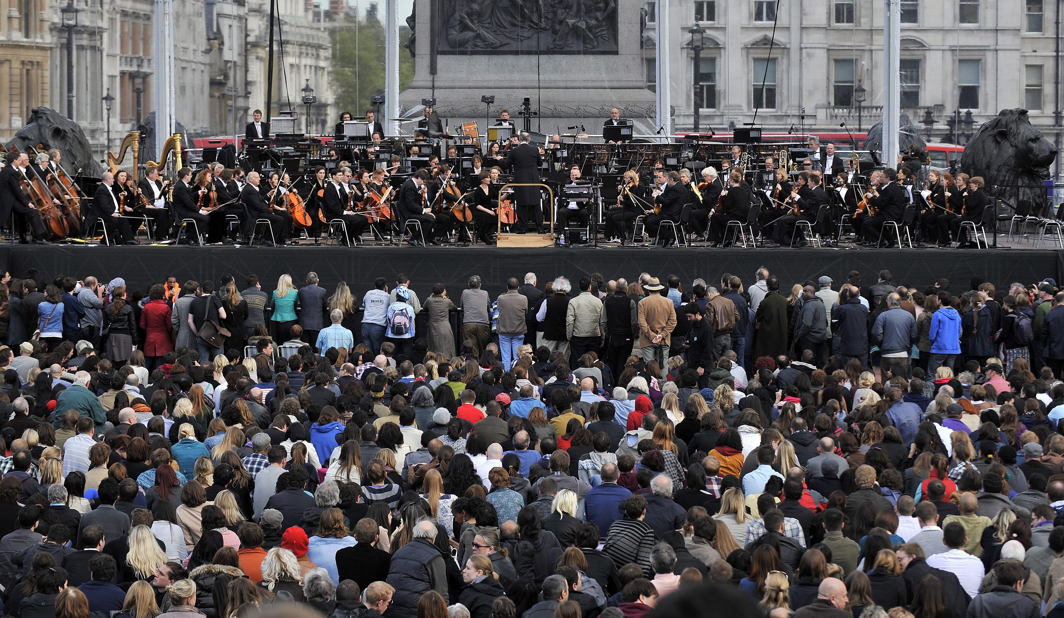 Симфоничен оркестър ще изпълни музикално произведение, написано от компютър
