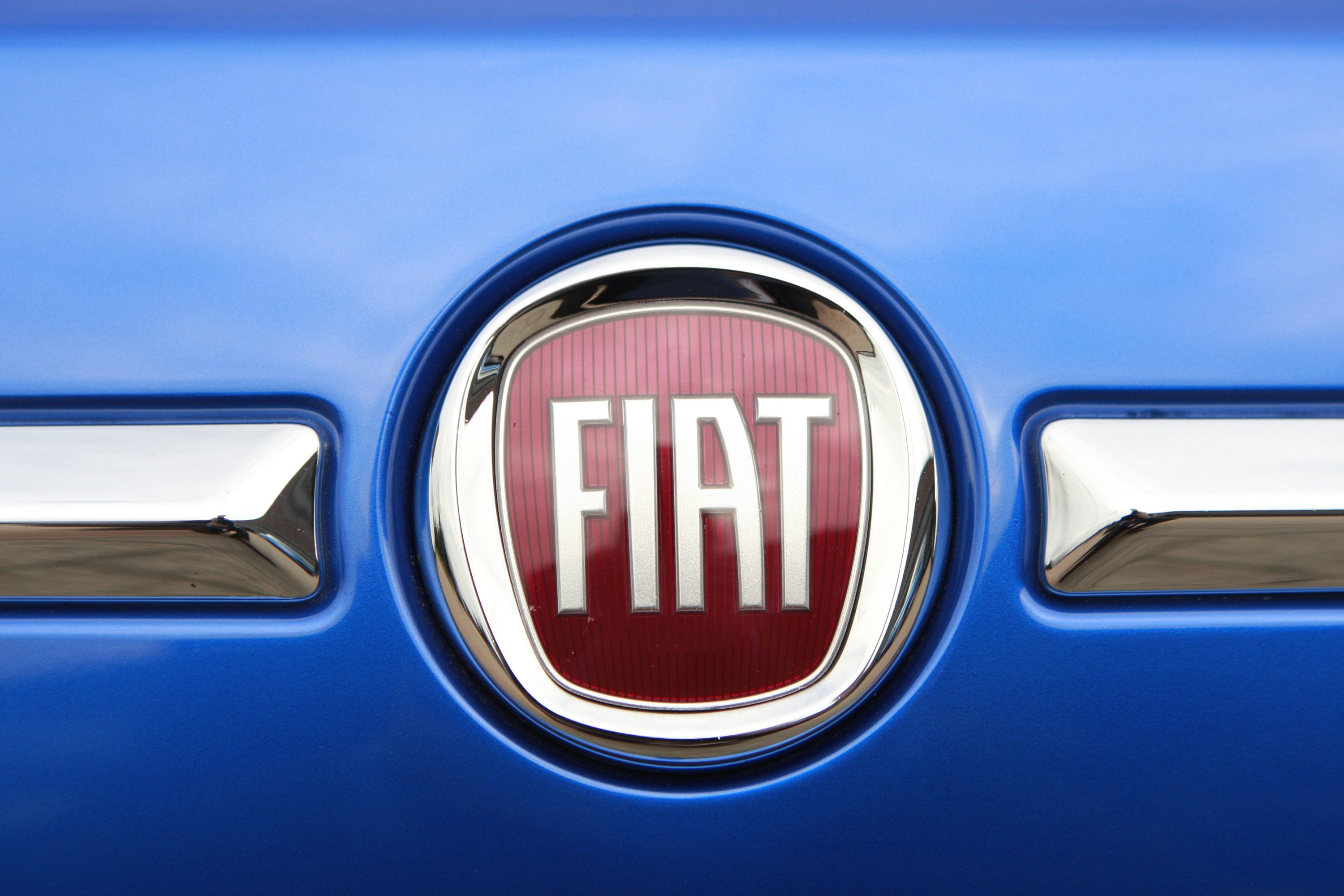 Fiat вече ще се казва ”Fiat Chrysler Automobiles”