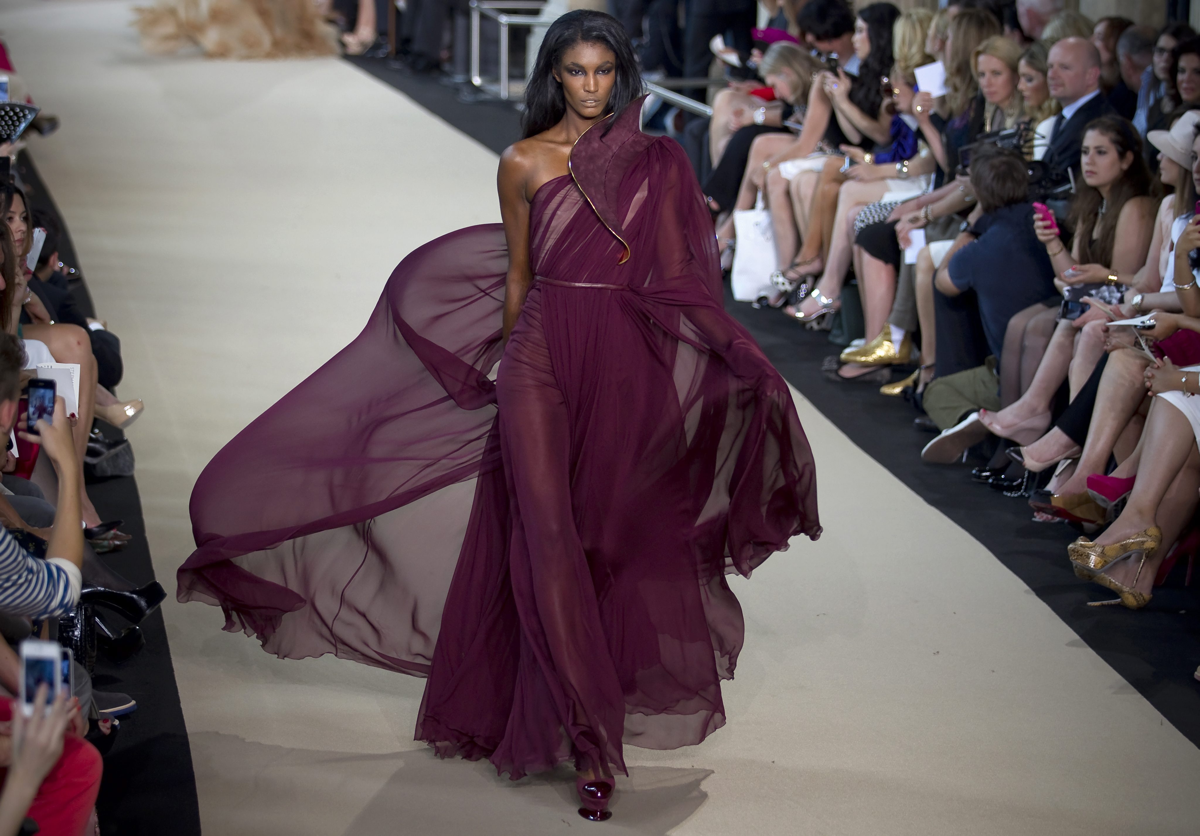 Колекция висша мода за сезон есен/ зима 2012/13 на Stephane Rolland