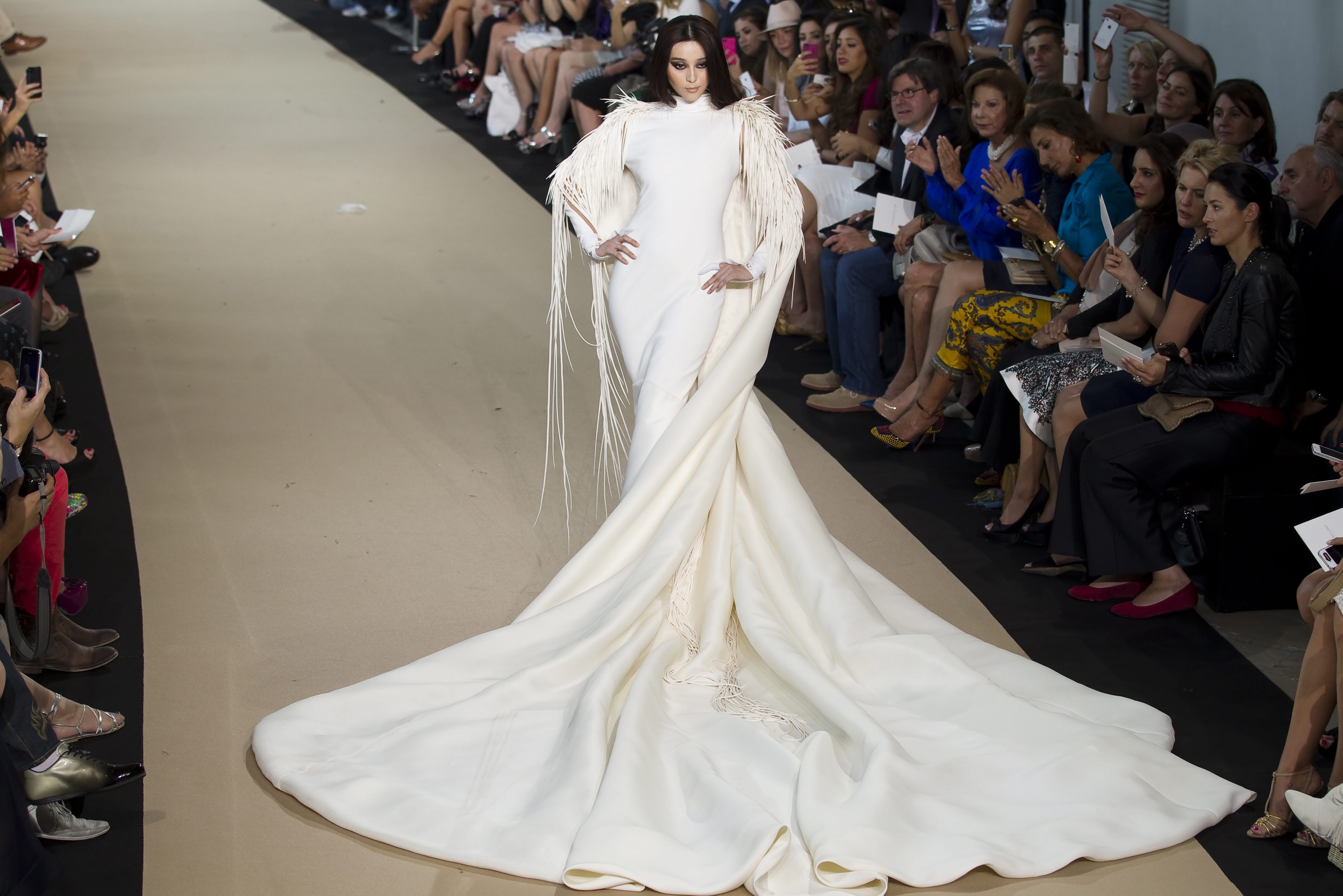 Колекция висша мода за сезон есен/ зима 2012/13 на Stephane Rolland